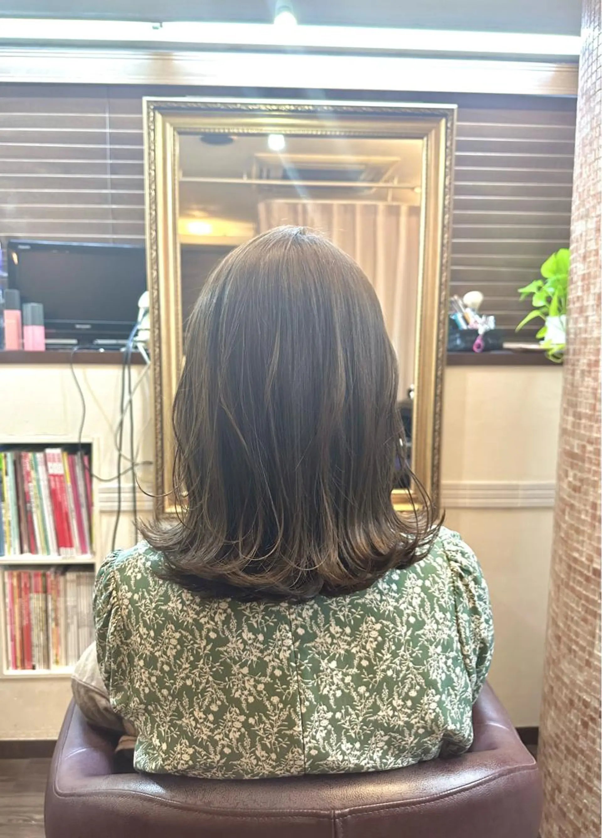 ミディアム カラー 🌱ケミカル美容師 未来を綺麗に🌱優吾のヘアスタイル