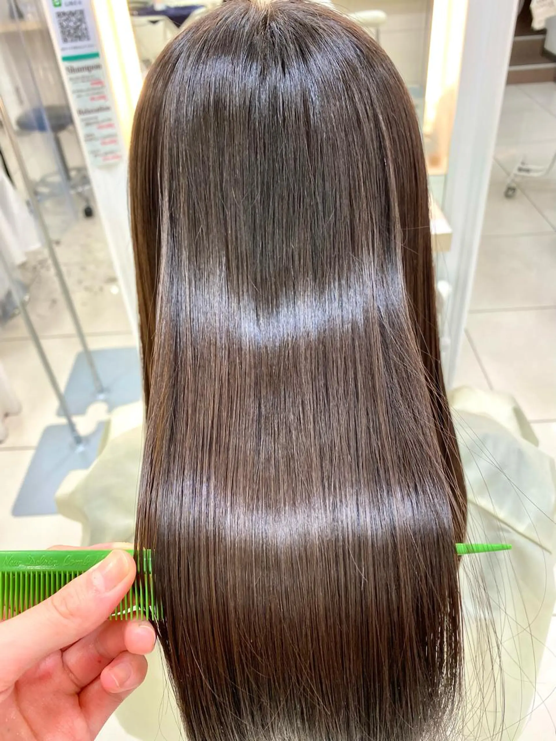 ロング パーマ 崎山 紗吏のヘアスタイル