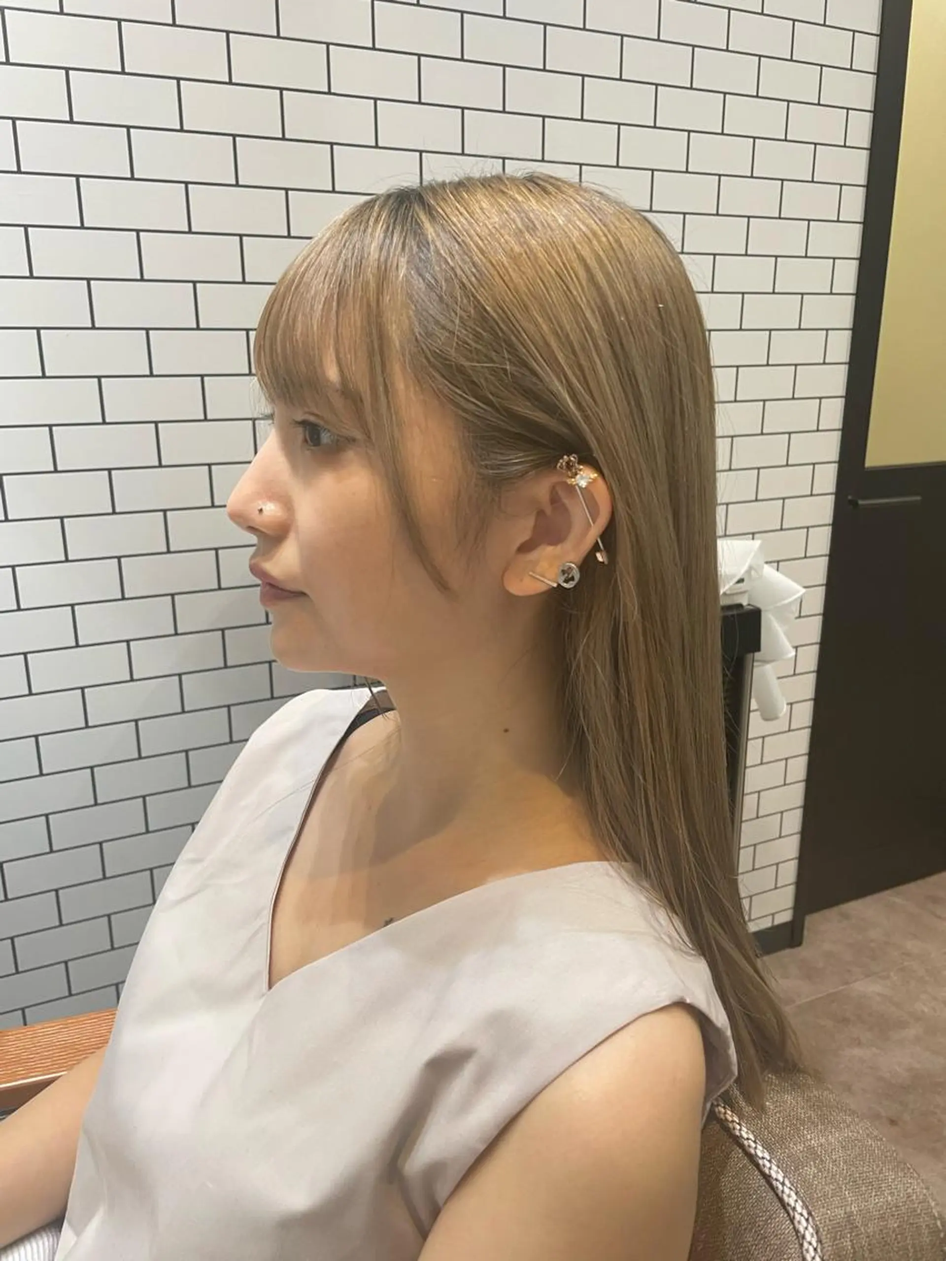 ロング ボブ ハイライト 髪質改善 韓国風ヘア レイヤーカット ✨ハイトーン✨ダブル カラー✨シバサキのヘアスタイル