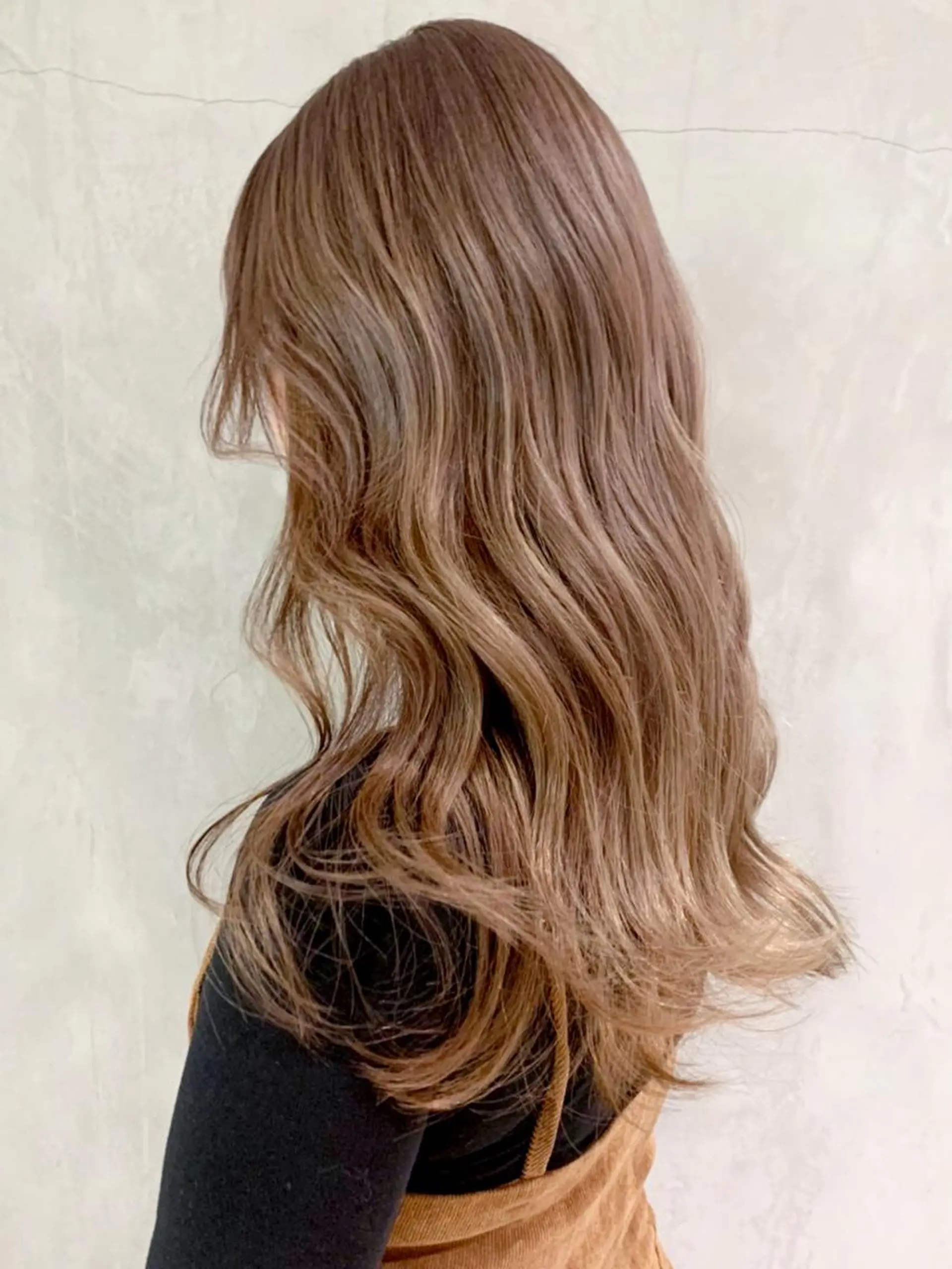 ロング カラー パーマ ヘアアレンジ ベージュカラー ミルクティーベージュ ITbyALBUM 中野店のヘアスタイル