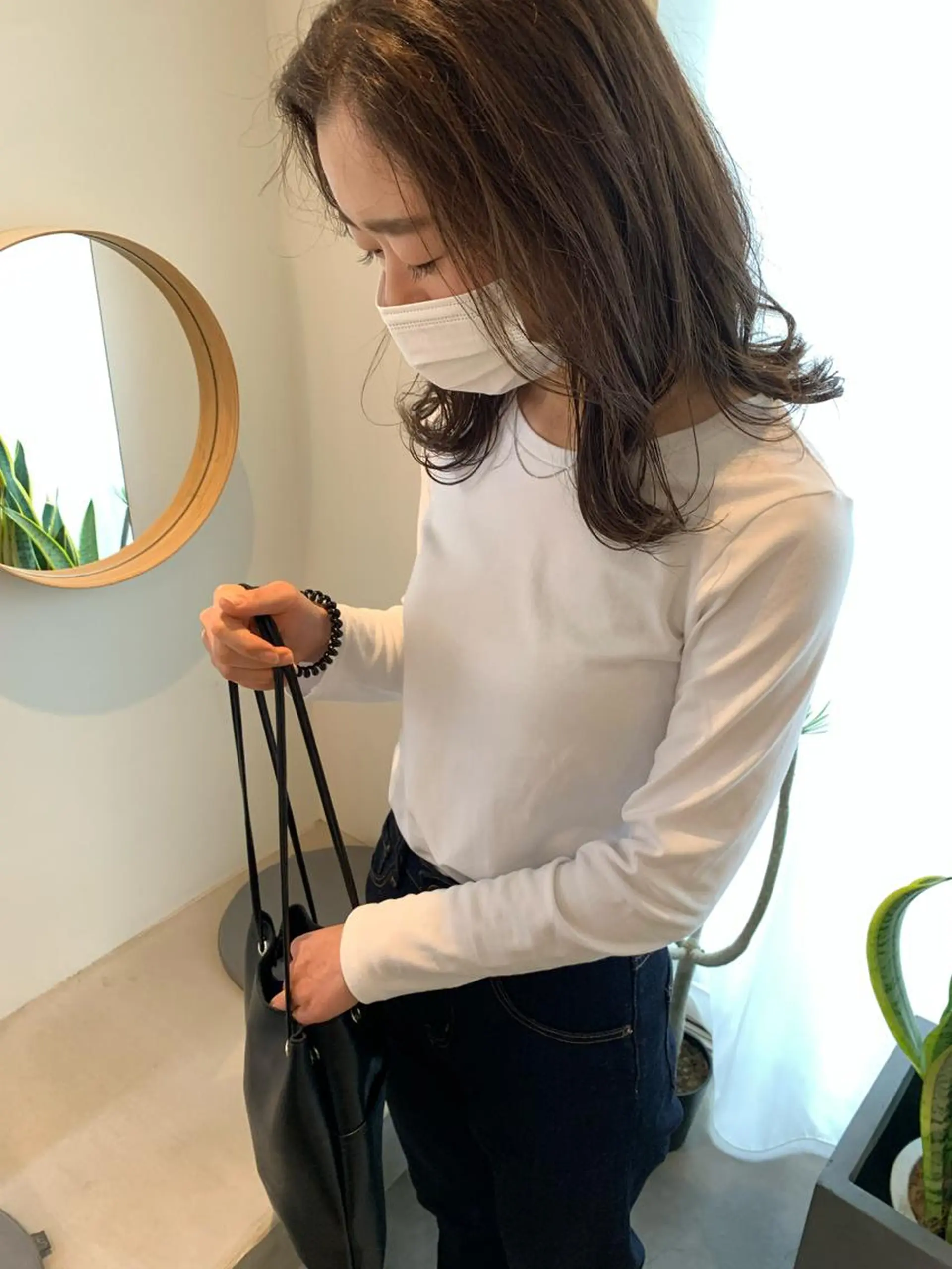 セミロング カラー ベージュカラー ブリーチ 透明感カラー ミディアムパーマ /癖毛パーマのヘアスタイル