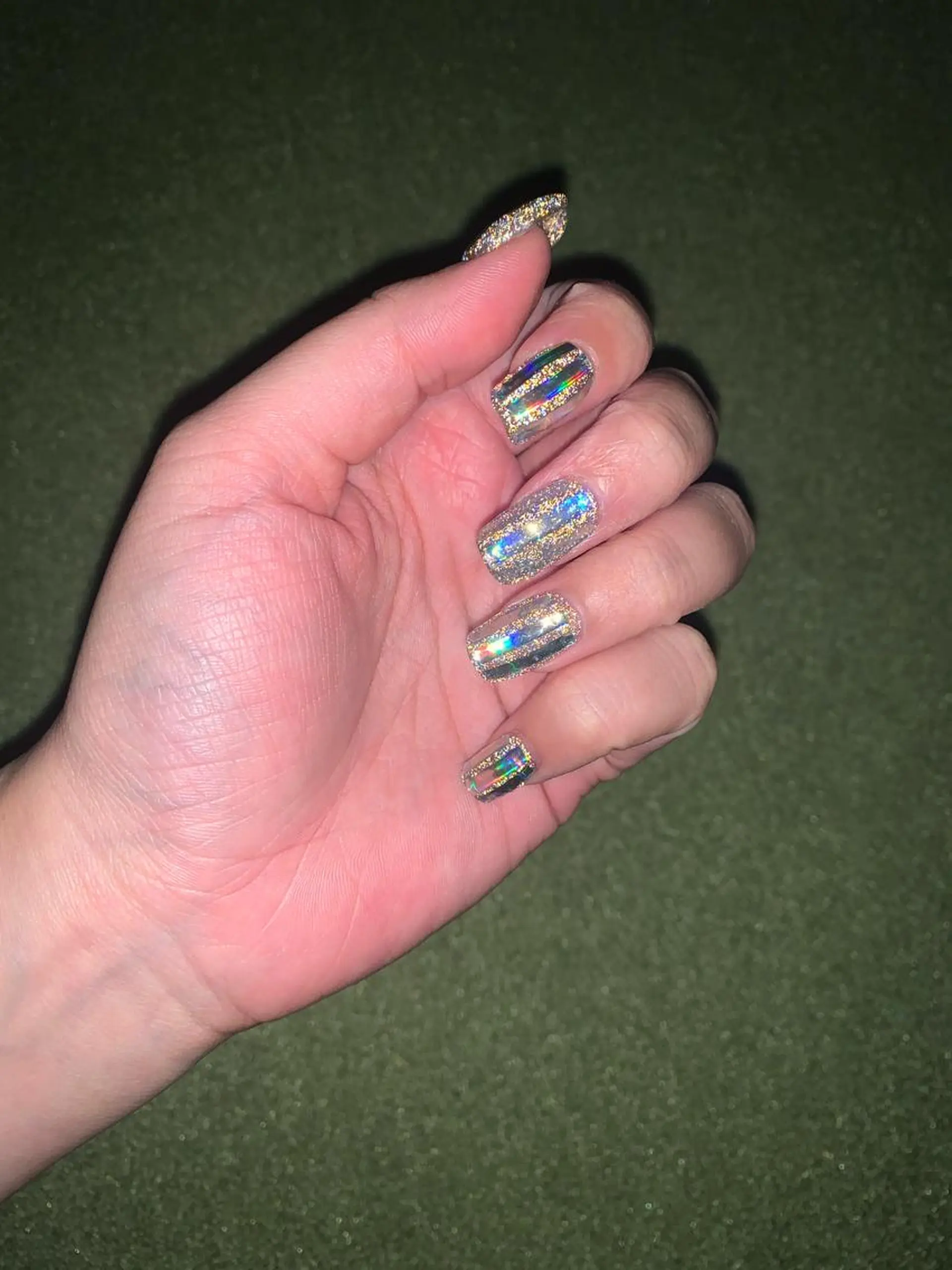 ネイル アートネイル オーロラネイル フラッシュネイル ジェルネイル キラキラネイル Nailsalon Spina 琴美のネイルデザイン