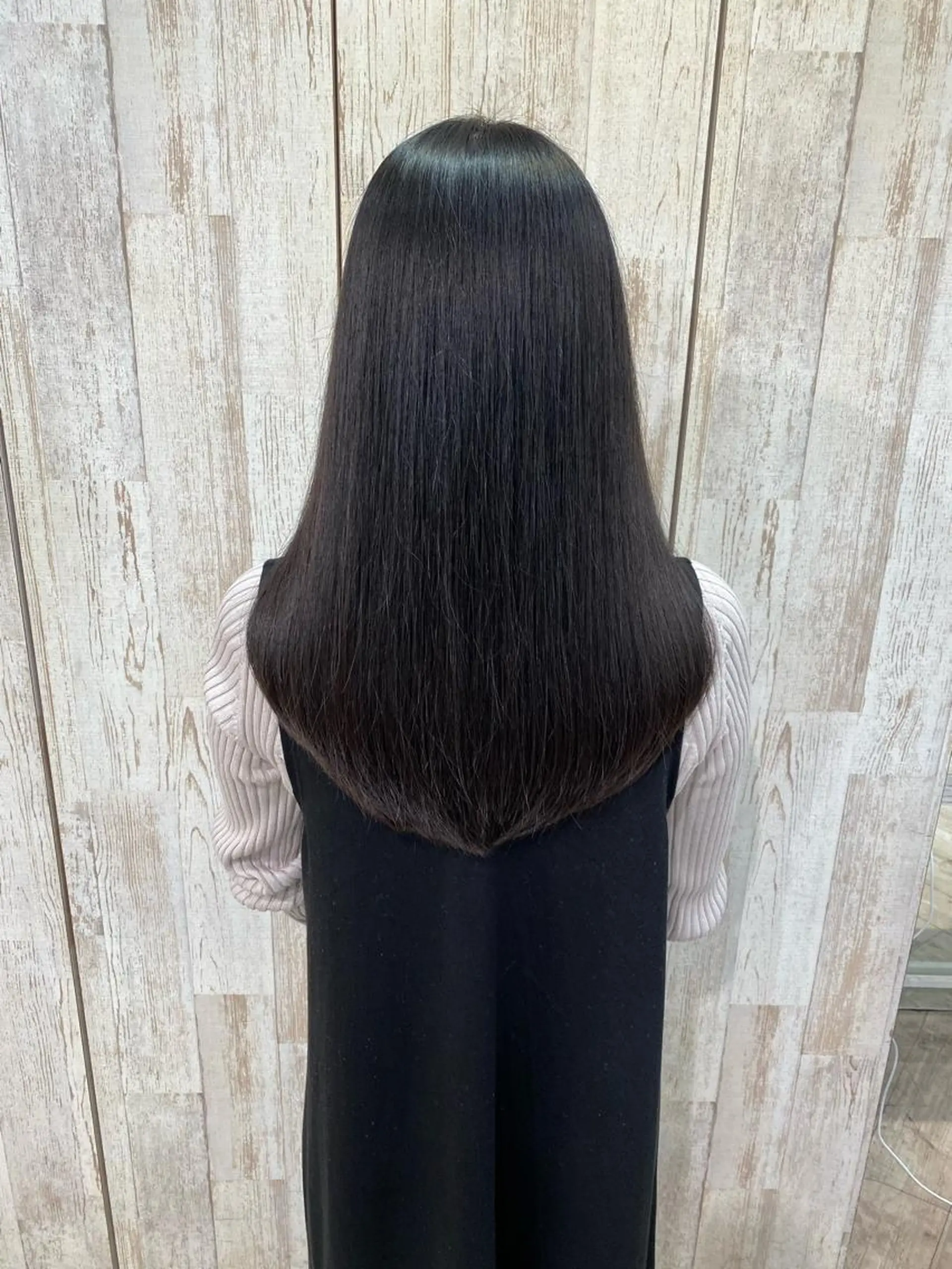 セミロング くびれヘア 髪質改善 縮毛矯正 カット ヘアカラー トリートメント 前髪顔まわりカット 🌈中村海聖のヘアスタイル