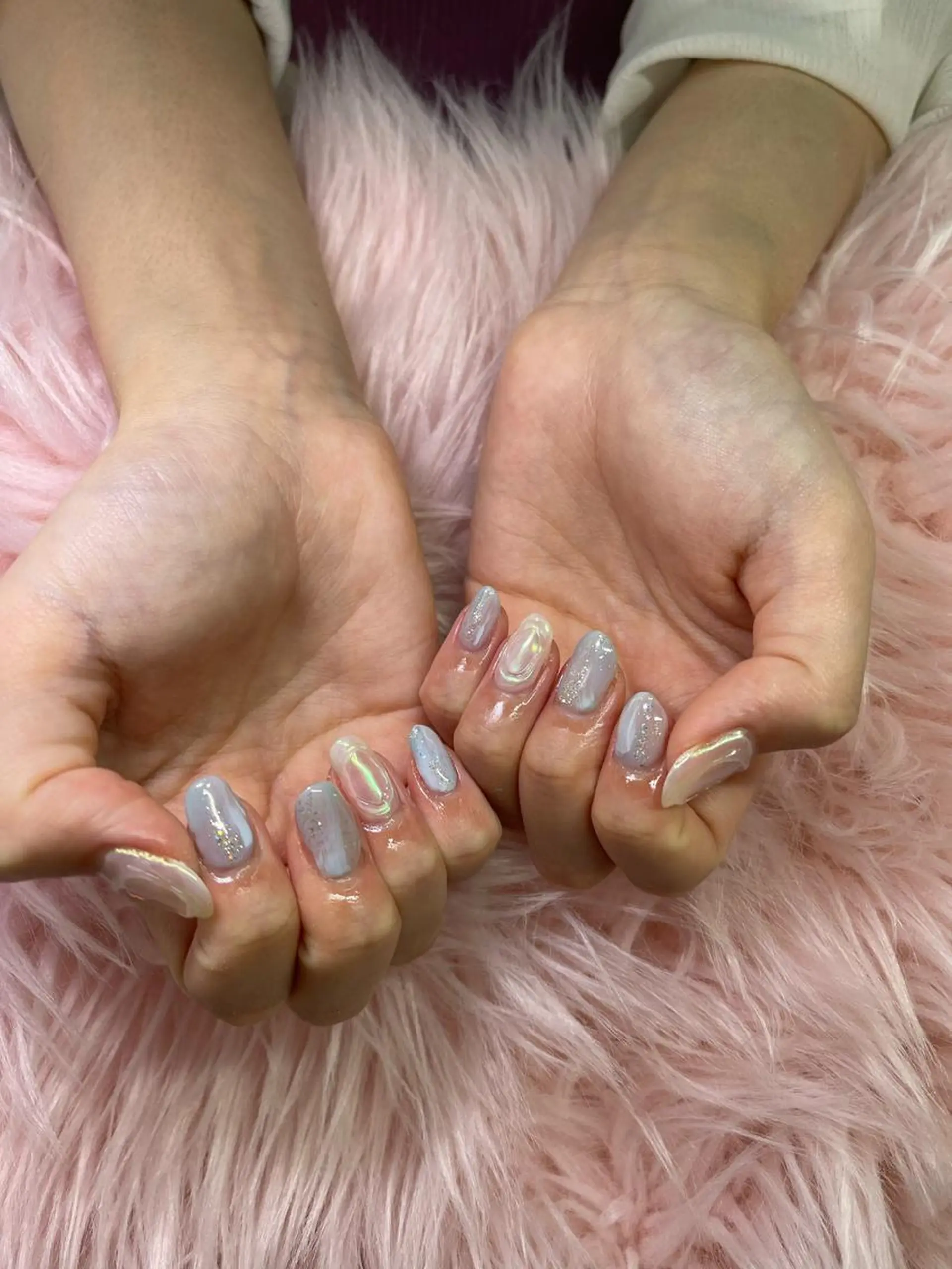 ネイル オーロラネイル ブルー ネイルサロンキュアイスト所属・キュアイスト アコパラジェル調布のネイルデザイン