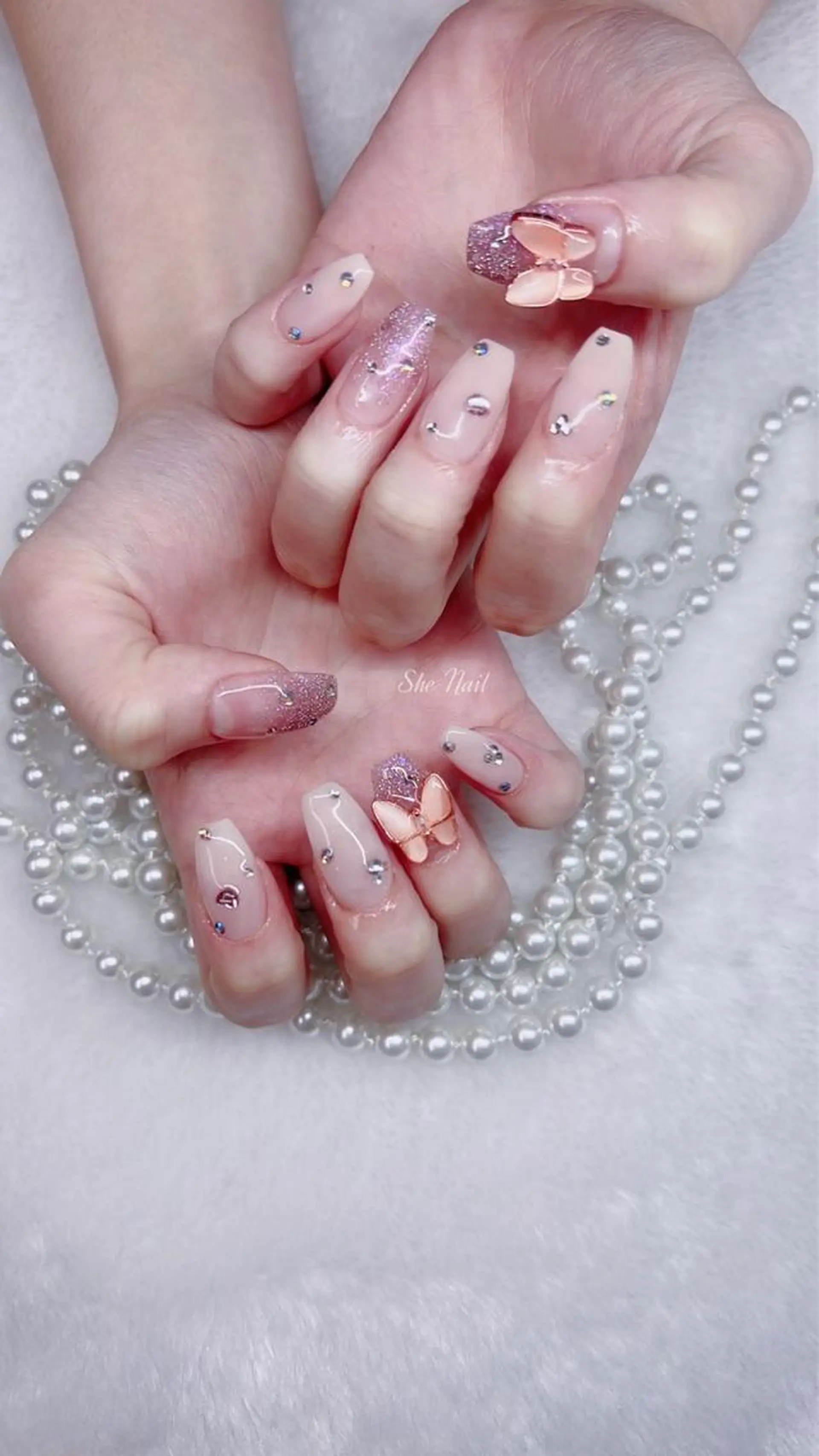 ネイル チークネイル 長さ出し マグネットネイル 持ち込み ワンカラーネイル ハンドネイル She   Nail所属・ISA_ BELLAのネイルデザイン