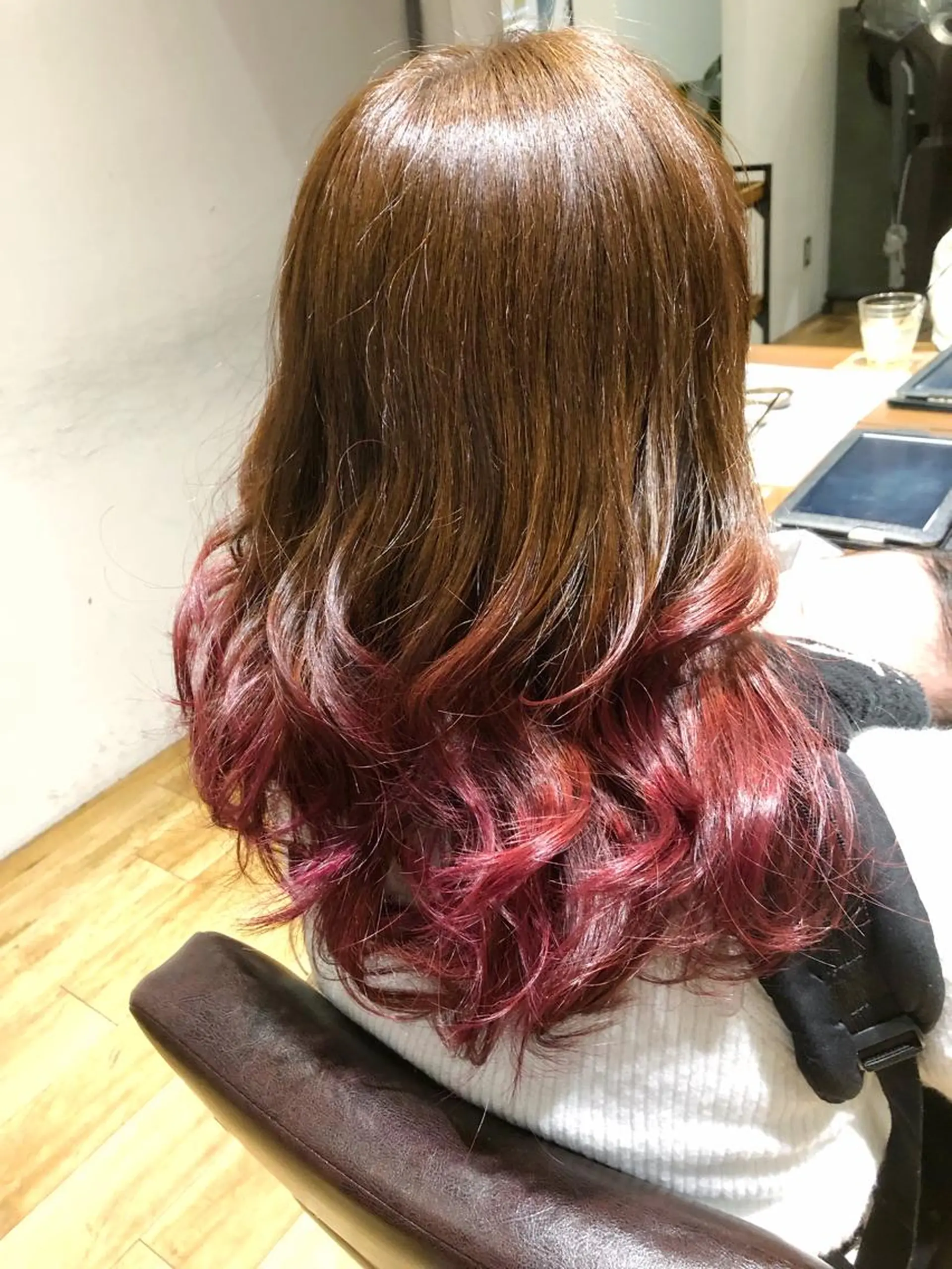 セミロング カラー グラデーションカラー ピンクカラー ◇おの あすか◇のヘアスタイル