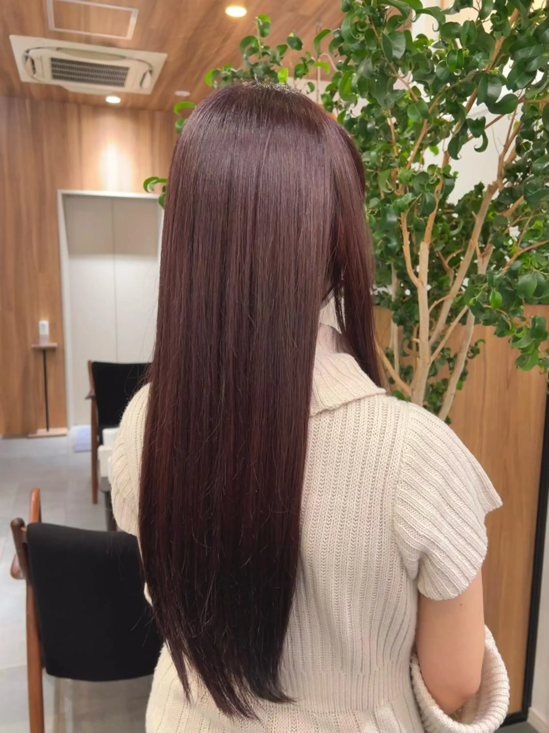 ロング カラー カワハラ ヒナコのヘアスタイル