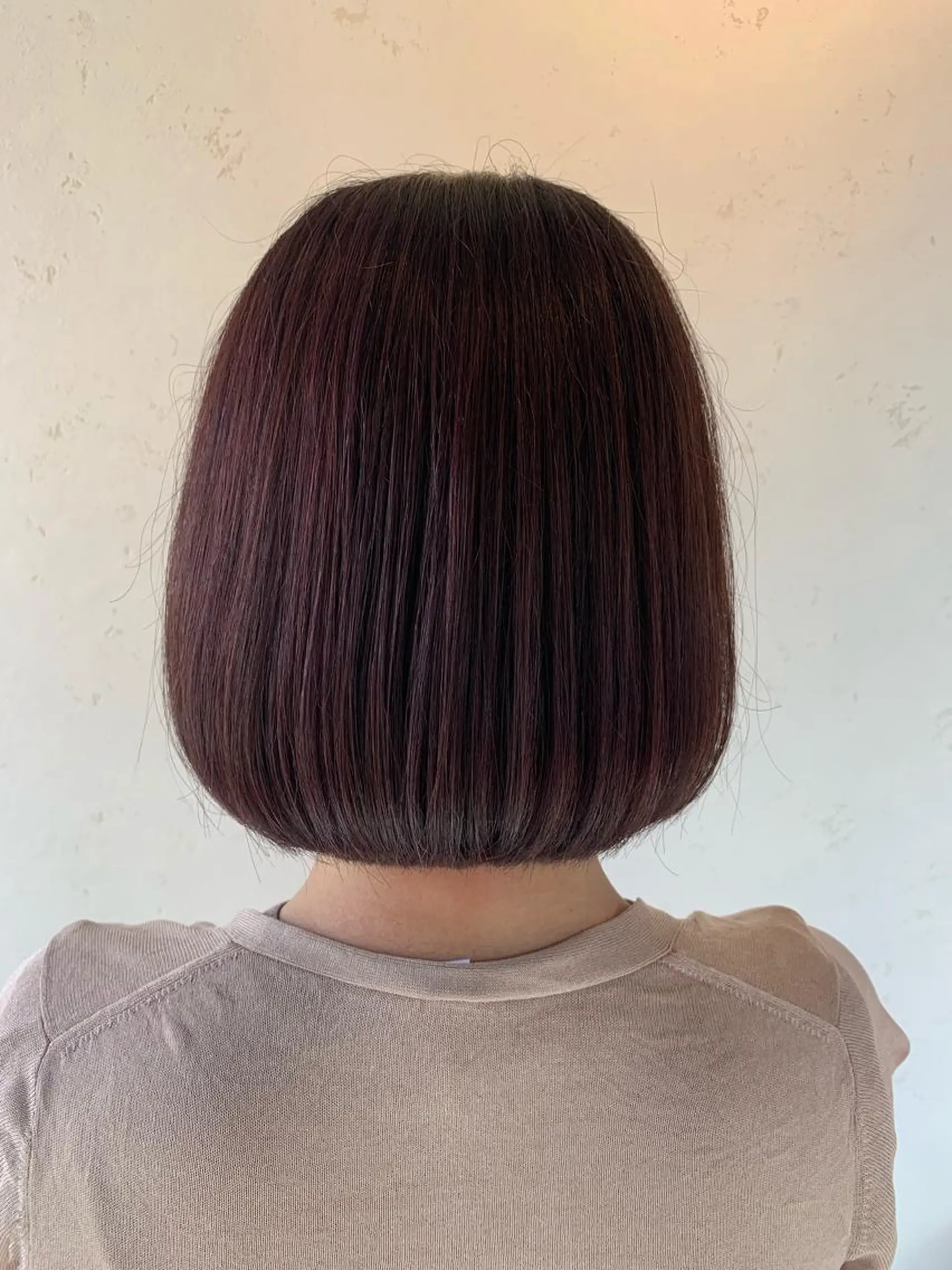 ショート ボブ 髪質改善 上品艶感カラーのヘアスタイル