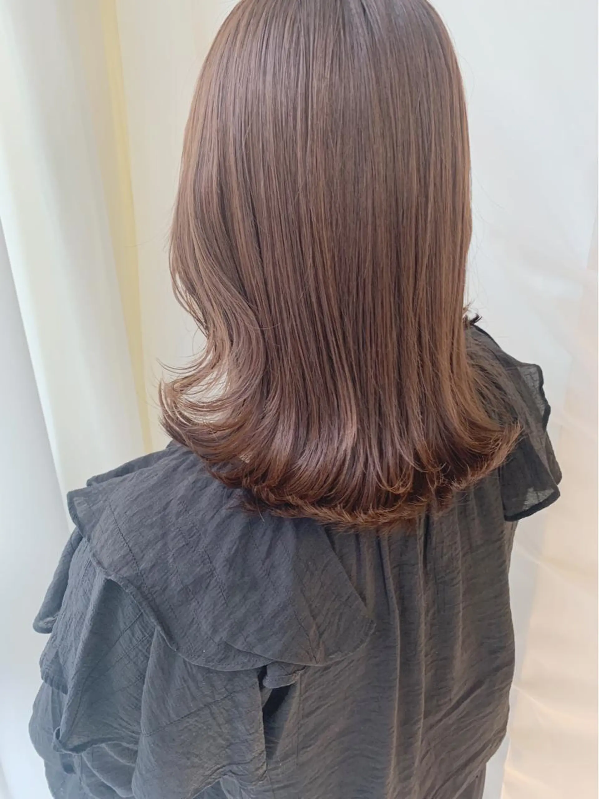 セミロング カラー ベージュカラー 透明感カラー ピンクカラー FILM hair design所属・梅本 有希のヘアスタイル