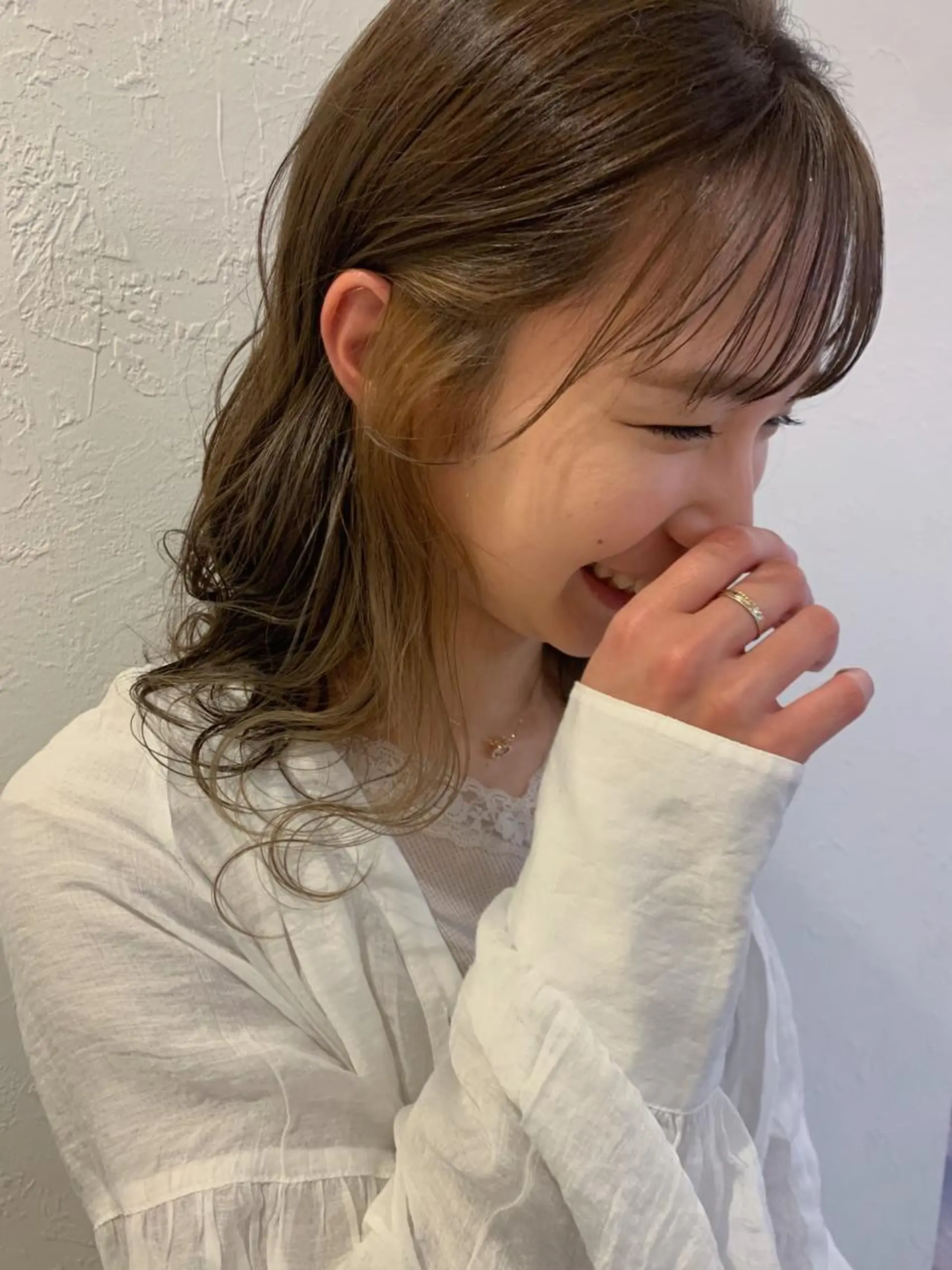 セミロング カラー イヤリングカラー ハイトーンカラー ヘアカラー m ā l o.🌷 サカモトマイコのヘアスタイル