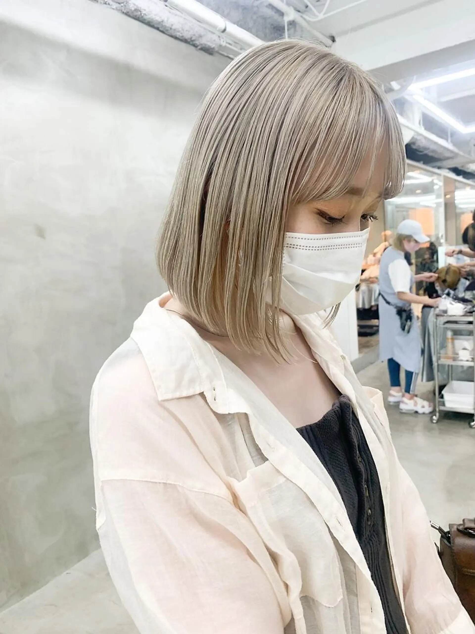 ミディアム カラー パーマ ヘアアレンジ メンズ ミディアムパーマ メンズバレイヤージュ メンズブリーチ センターパート フェードカット ヘアカラー トリートメント ハイトーン/レイヤー 🌸さくらのヘアスタイル