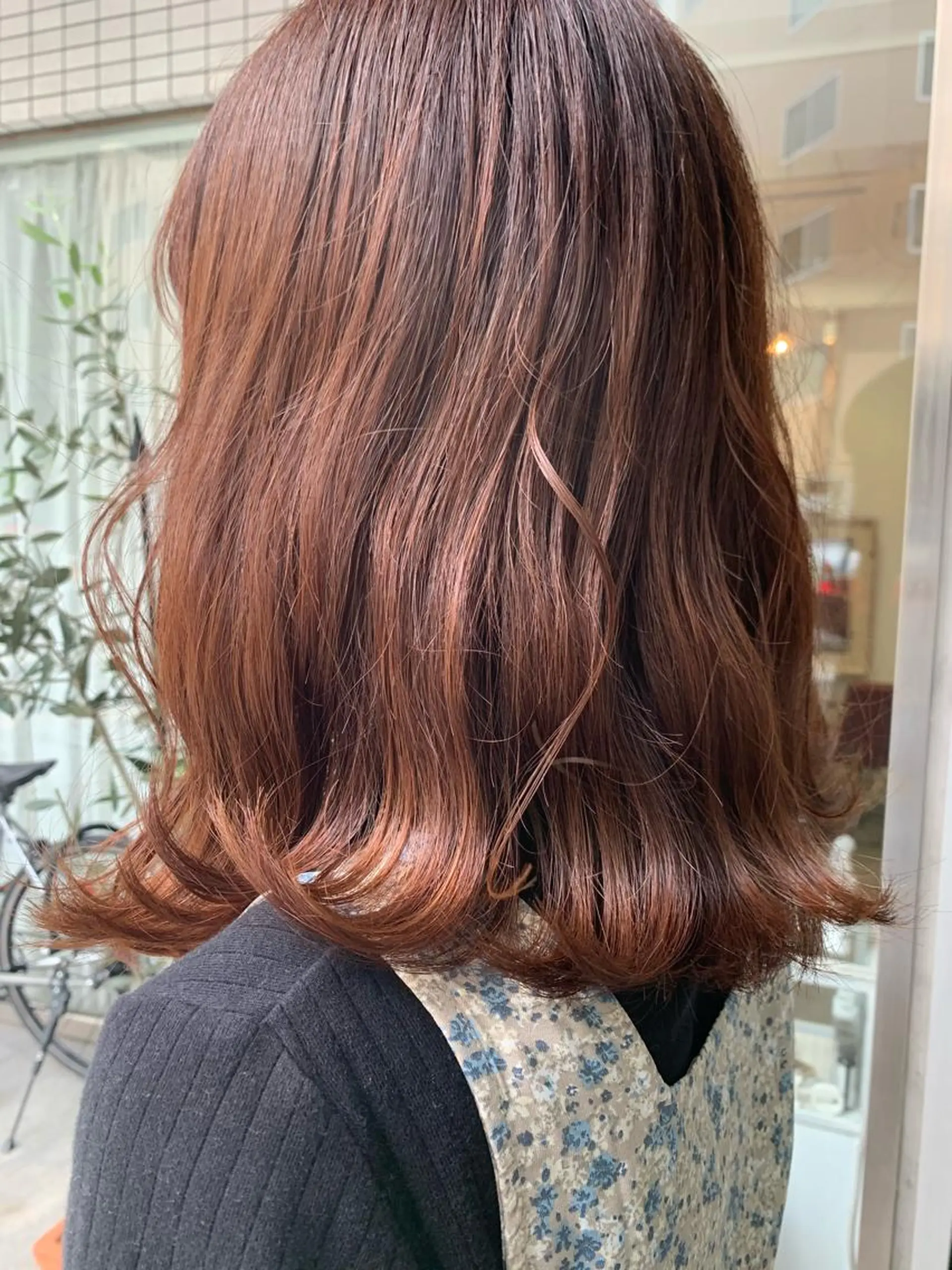 セミロング カラー カット ヘアカラー fio マナミのヘアスタイル