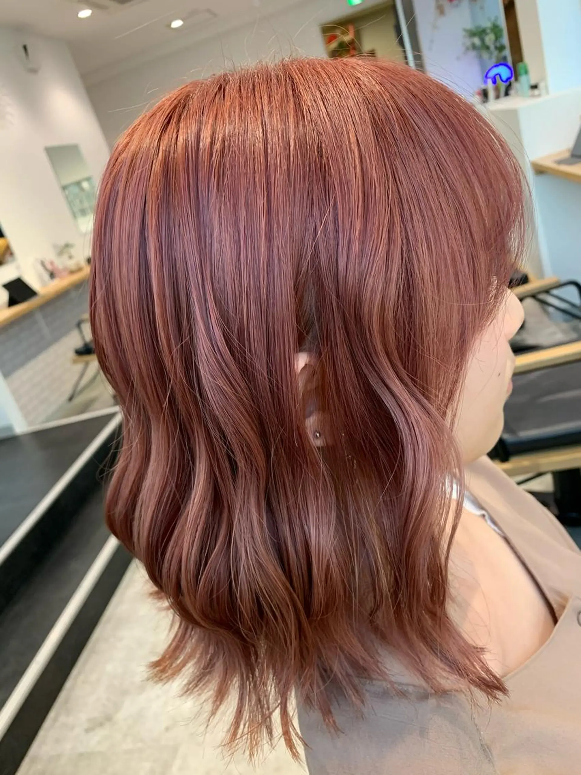 ショート ヨシミ カズヤのヘアスタイル