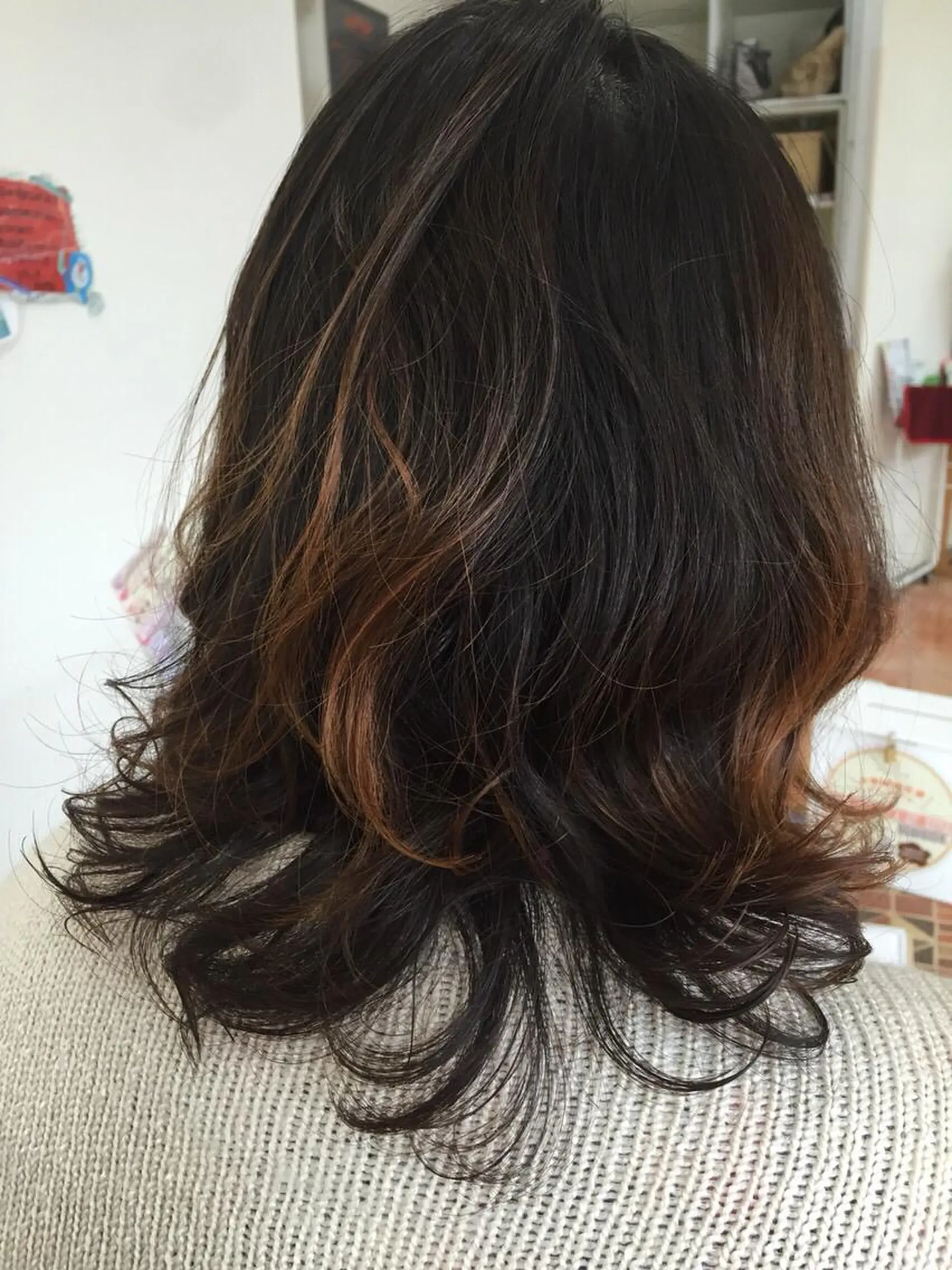 ミディアム パーマ ミディアムパーマ 根岸 真奈美のヘアスタイル