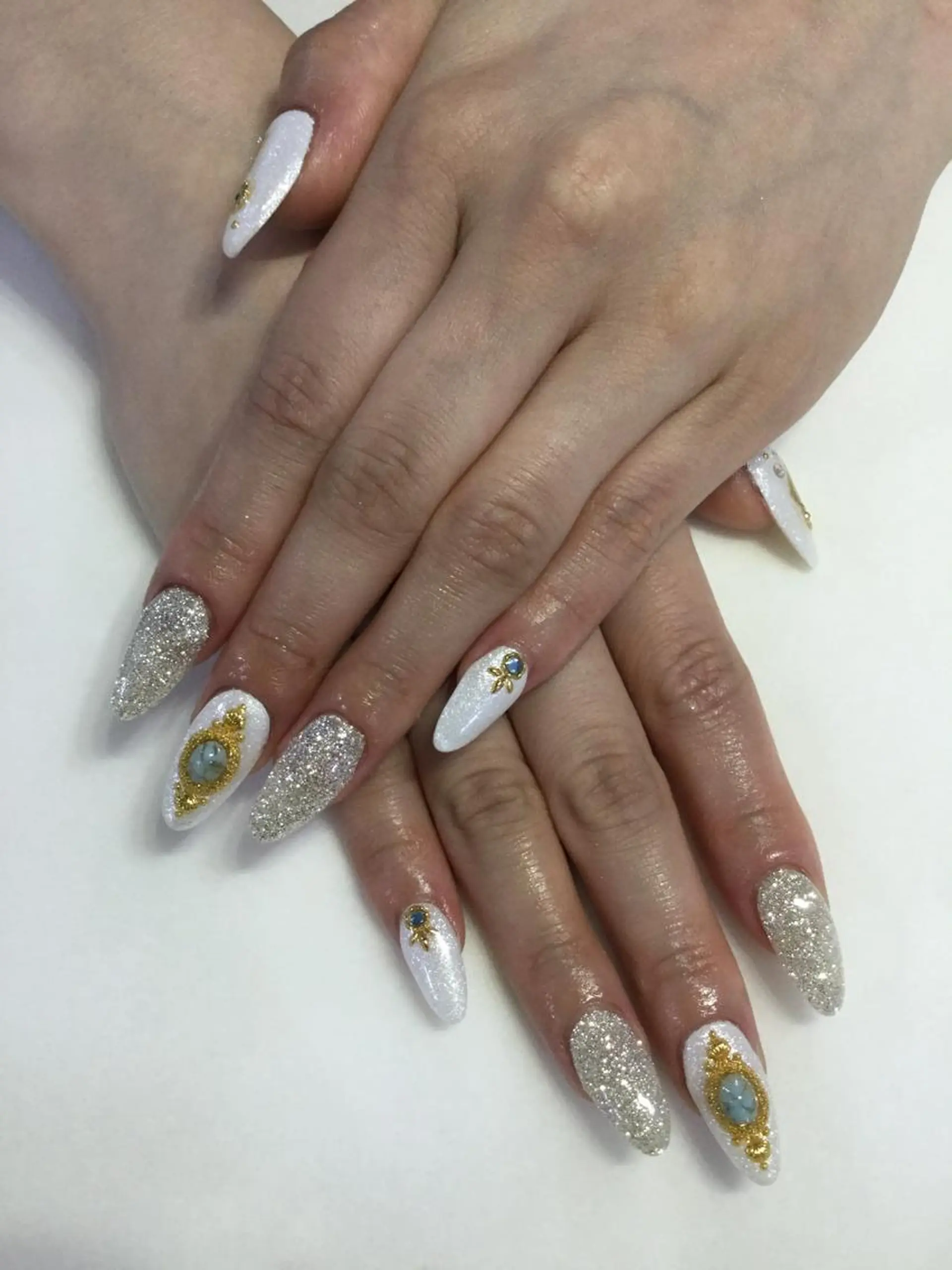 ネイル ハンドネイル 💎🐰 saki. m 🐰💎のネイルデザイン