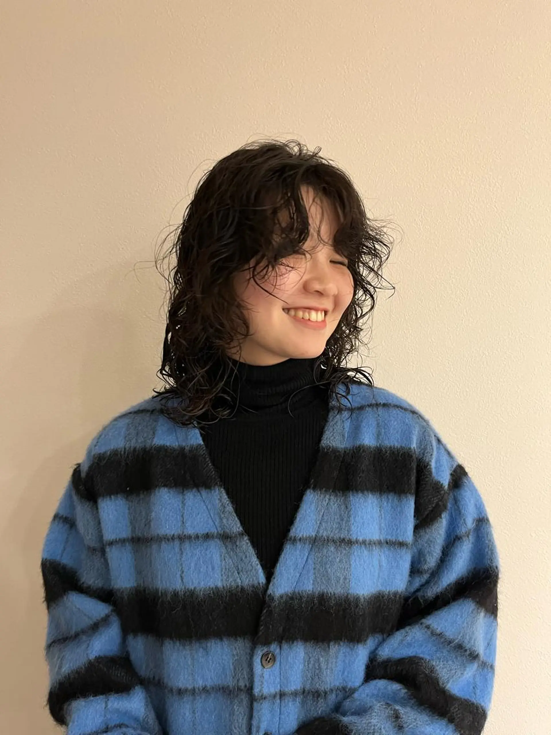 セミロング パーマ セミロングパーマ レイヤーカット ウルフカット メンズハイトーン/栄 /イトウタケルのヘアスタイル