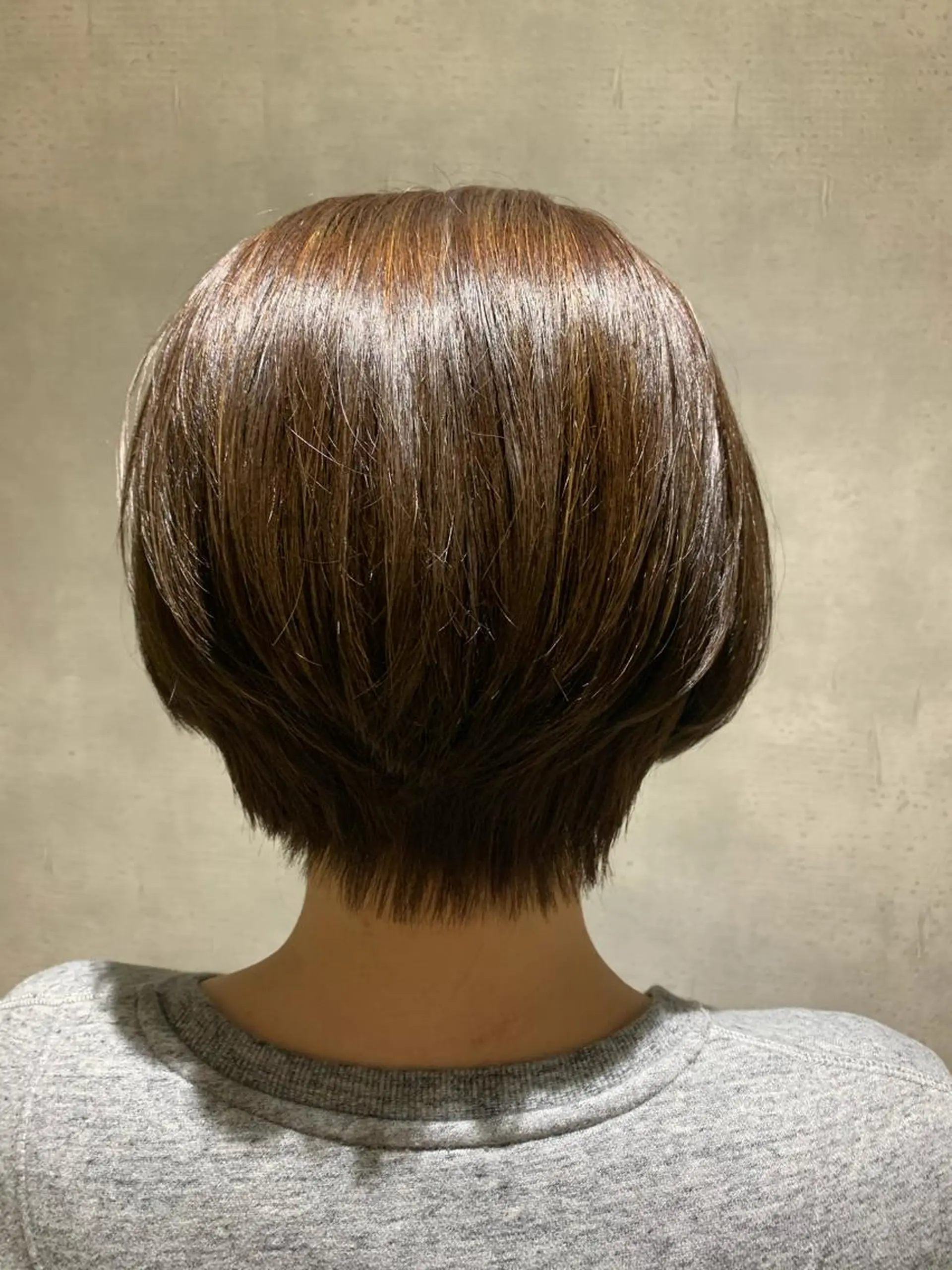 ショート カラー エンドウ ミノリ🤎 /半個室/レイヤーのヘアスタイル