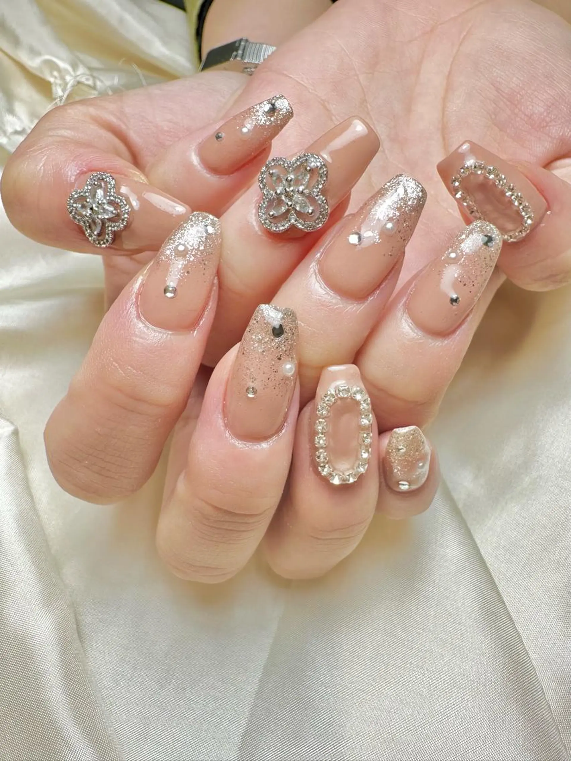 ネイル ワンホンネイル マルサンカクシカク所属・○△□ 守口市のネイルデザイン