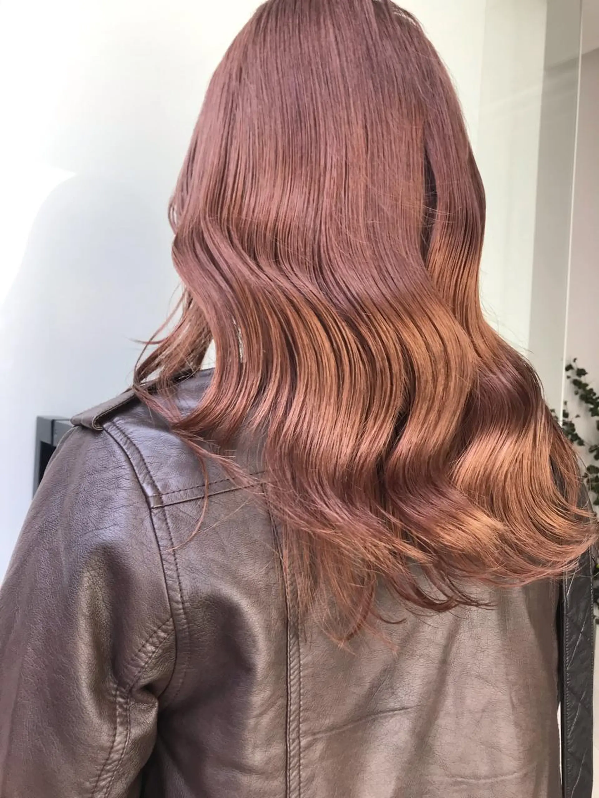 セミロング カット ヘアカラー トリートメント 🇰🇷カルマパーマ kaito🇰🇷のヘアスタイル