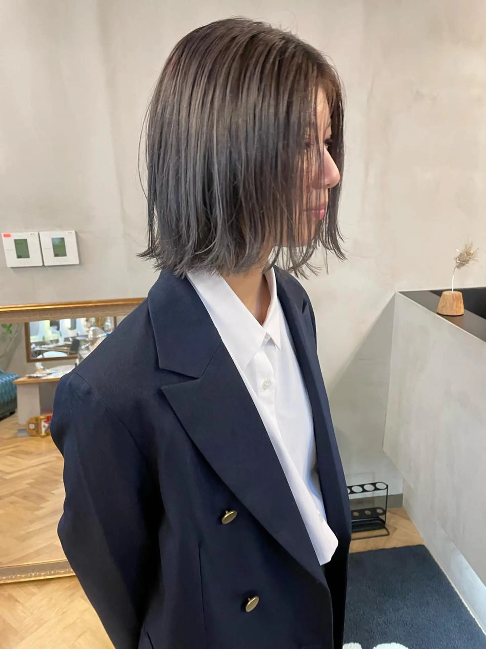 ミディアム カラー パーマ ヘアアレンジ メンズ キッズ ネイル マツエク・マツパ アイブロウ グレージュ カット ヘアカラー トリートメント tatsumi/ボブ ウルフ/レイヤーのヘアスタイル