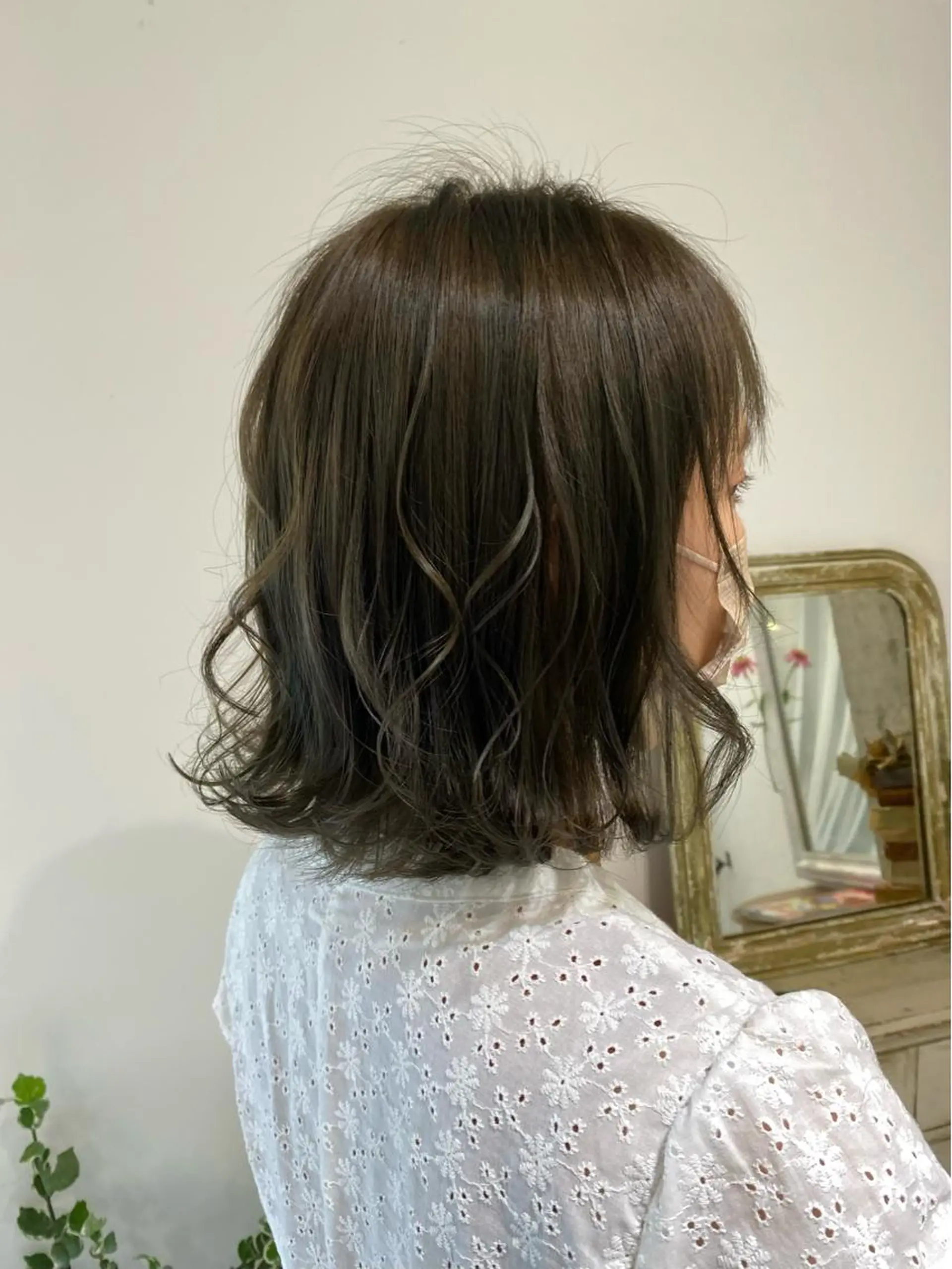 ミディアム カラー グレージュ カーキグレージュ ducha所属・DUCHA Tomida naoのヘアスタイル