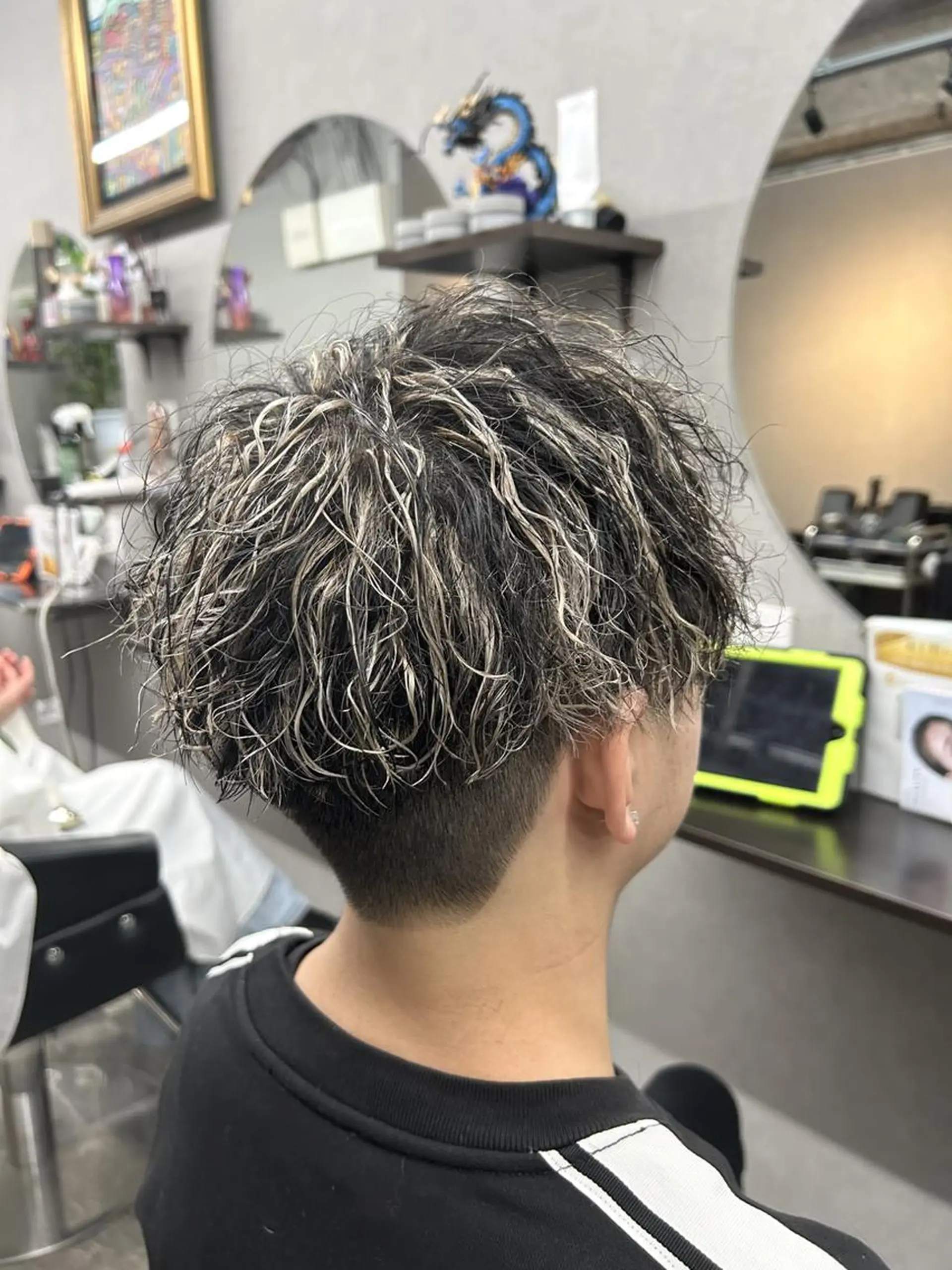 ショート カラー パーマ メンズ カット ヘアカラー パーマ ♦️お任せ美容師♦️ ★ヤマフジ★のヘアスタイル