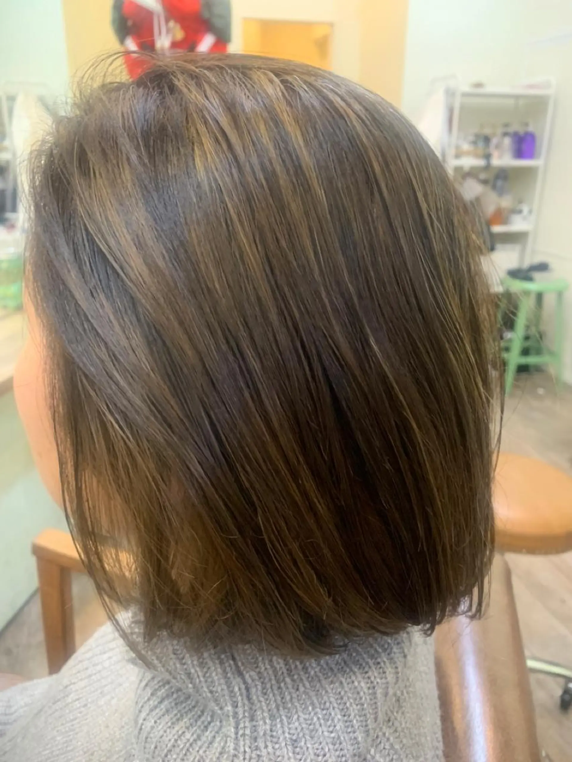 ミディアム カラー ハイライトカラー ハイライト カット ヘアカラー トリートメント 鶴見 和美のヘアスタイル