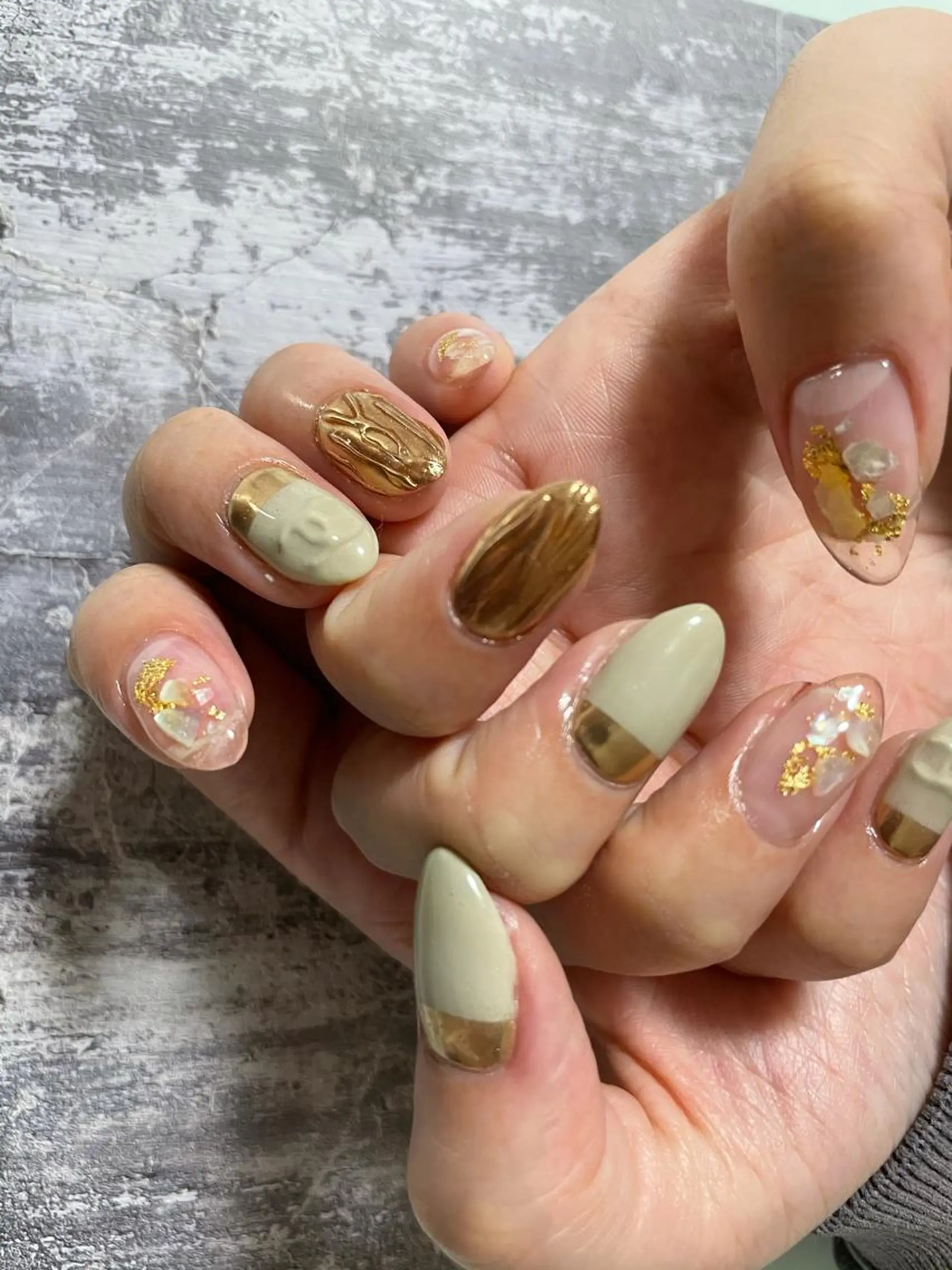 セミロング ネイル ニュアンスネイル ハンドネイル ハンドケア 大田 美笛香のネイルデザイン