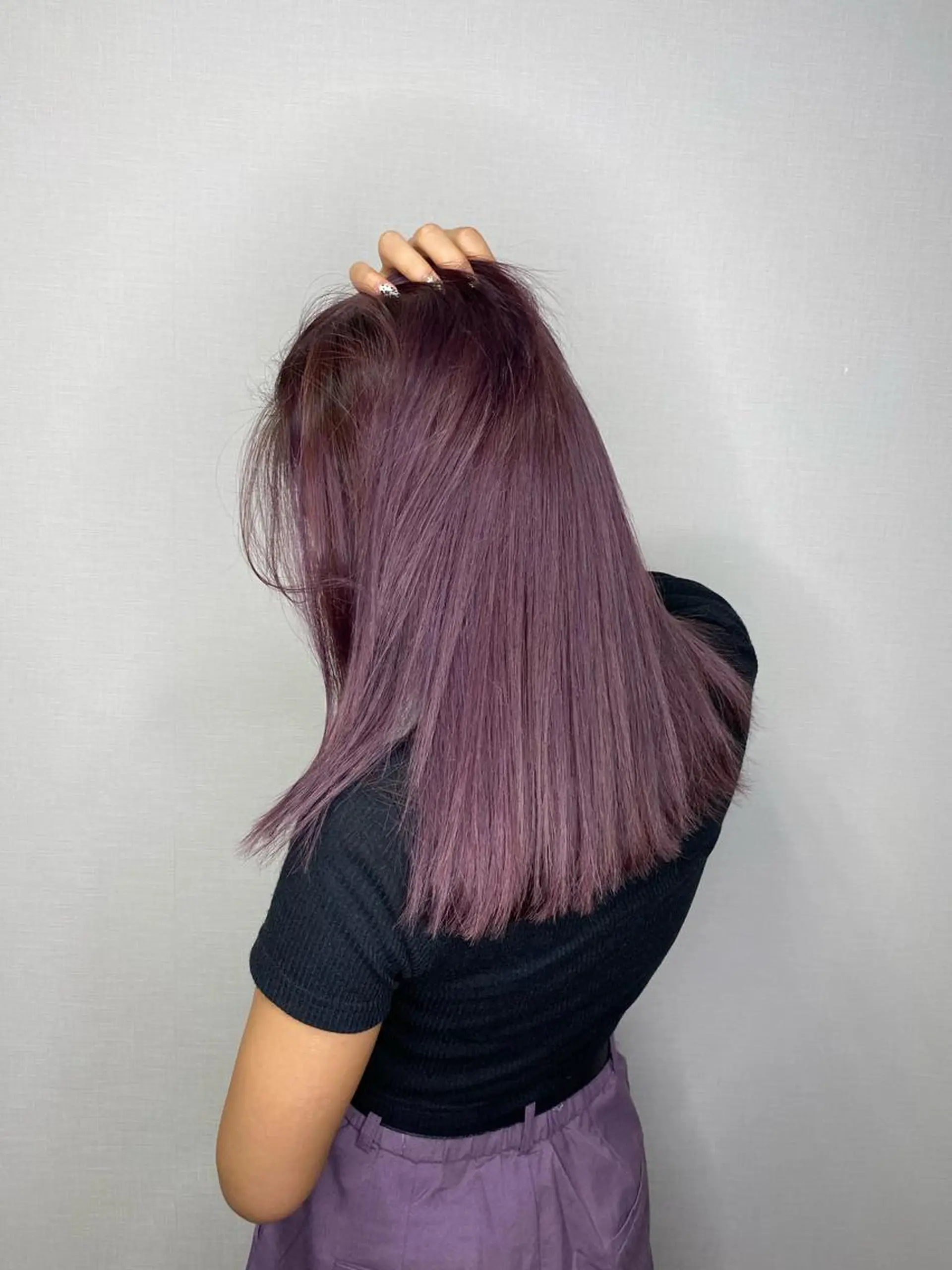 ミディアム カラー ダブルカラー パープルカラー バイオレットカラー ヘアカラー 松井那津子 /ハイライトブリーチのヘアスタイル