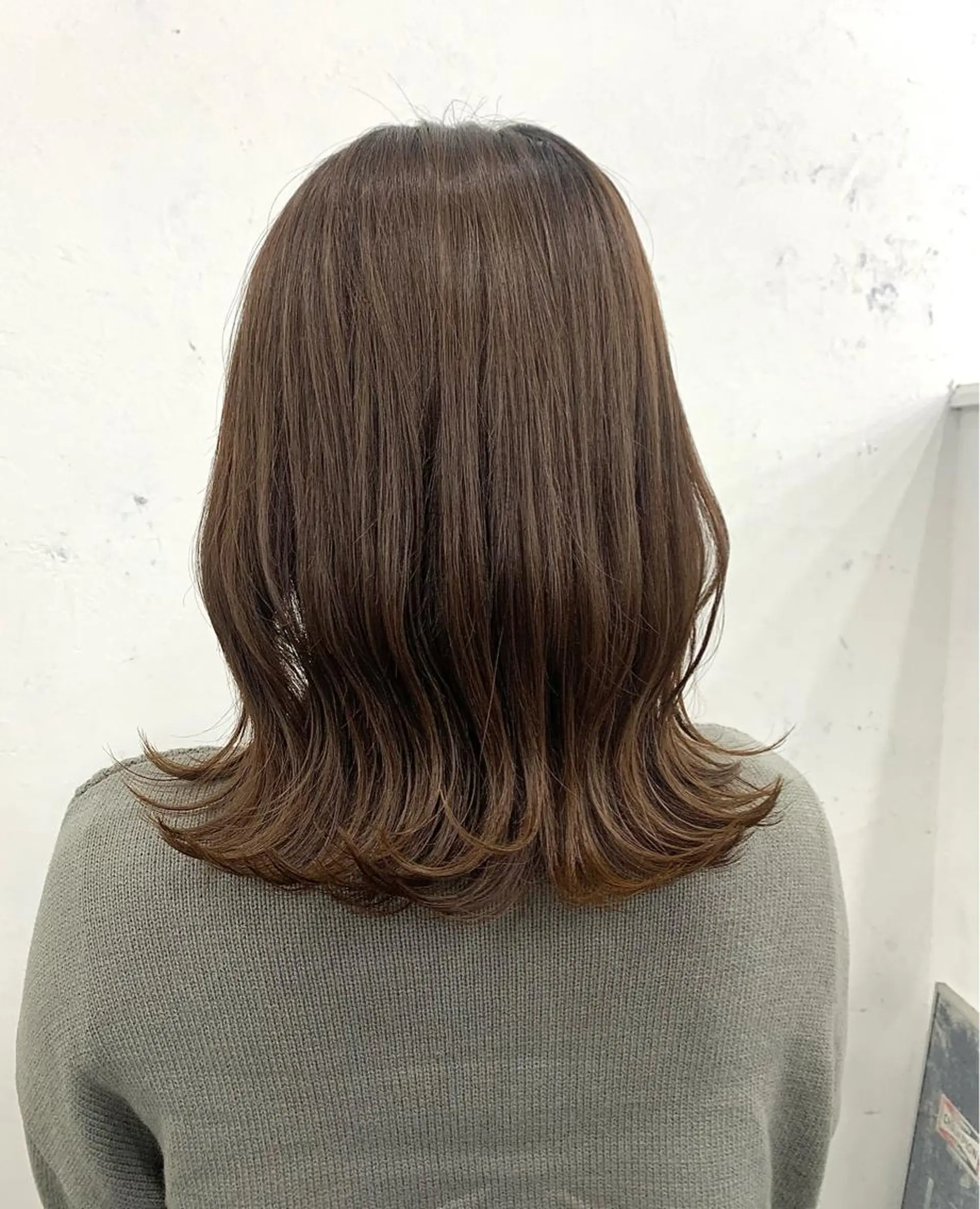 ミディアム レイヤー ハイトーン 暖色⭐︎KANAKOのヘアスタイル
