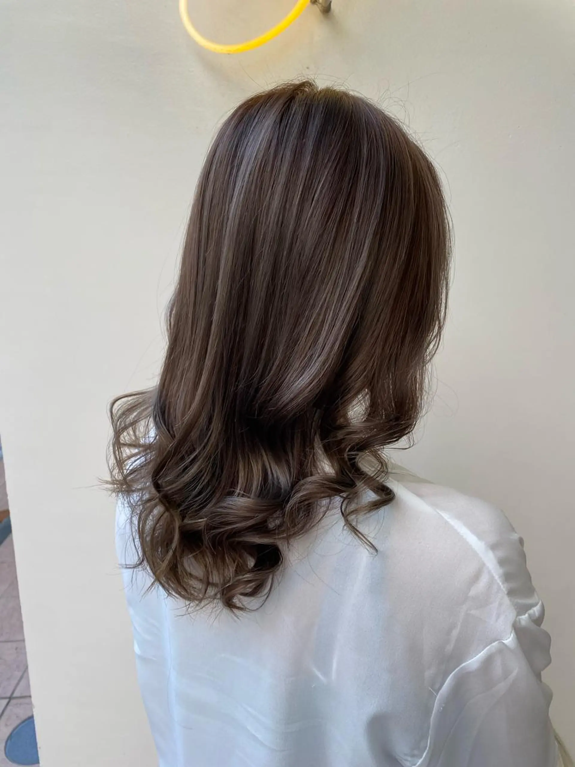 セミロング ヘアカラー ダブルカラー🌈 miinaのヘアスタイル