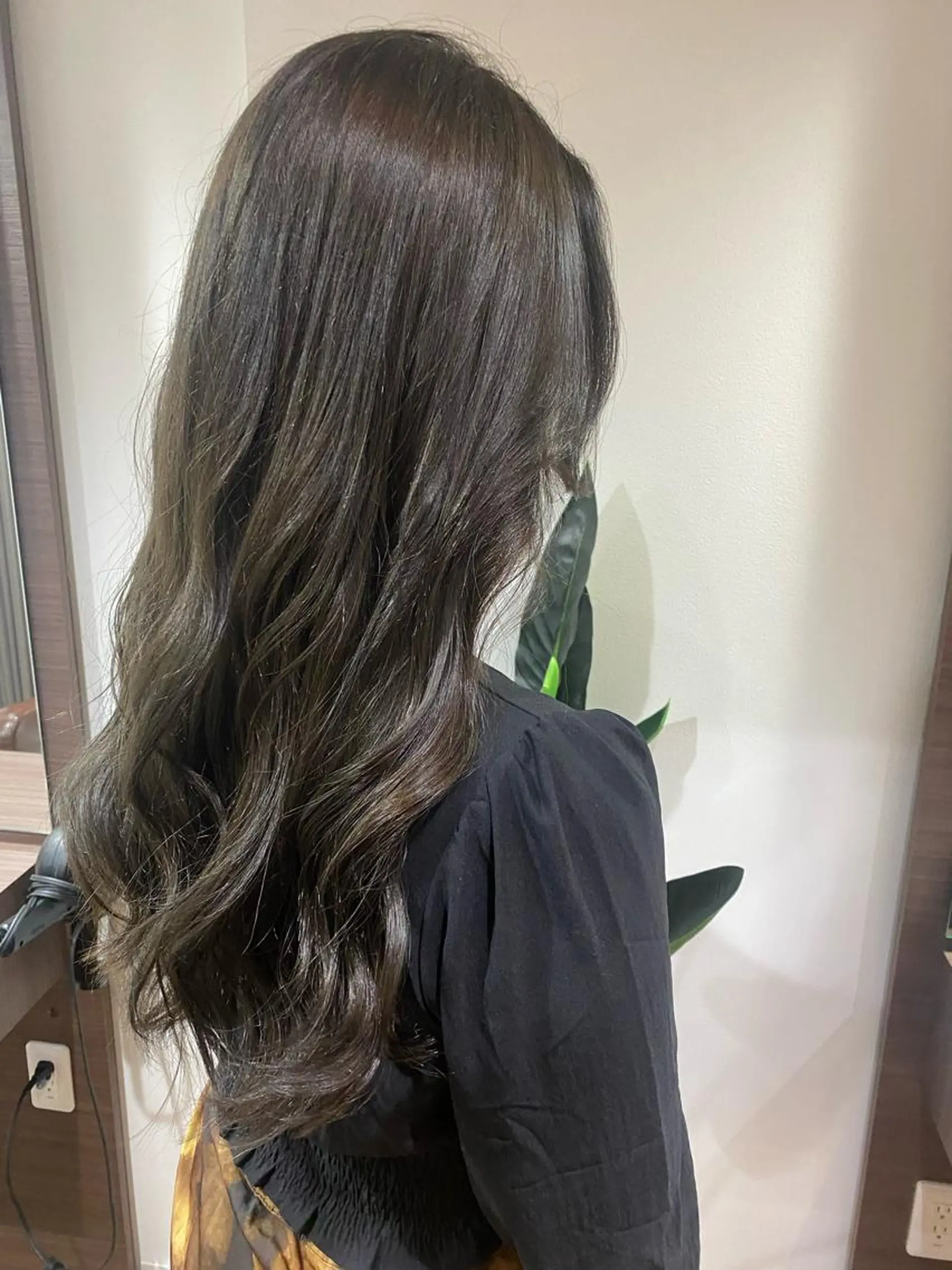 ロング カット ヘアカラー トリートメント 🧡 TOMO🧡のヘアスタイル