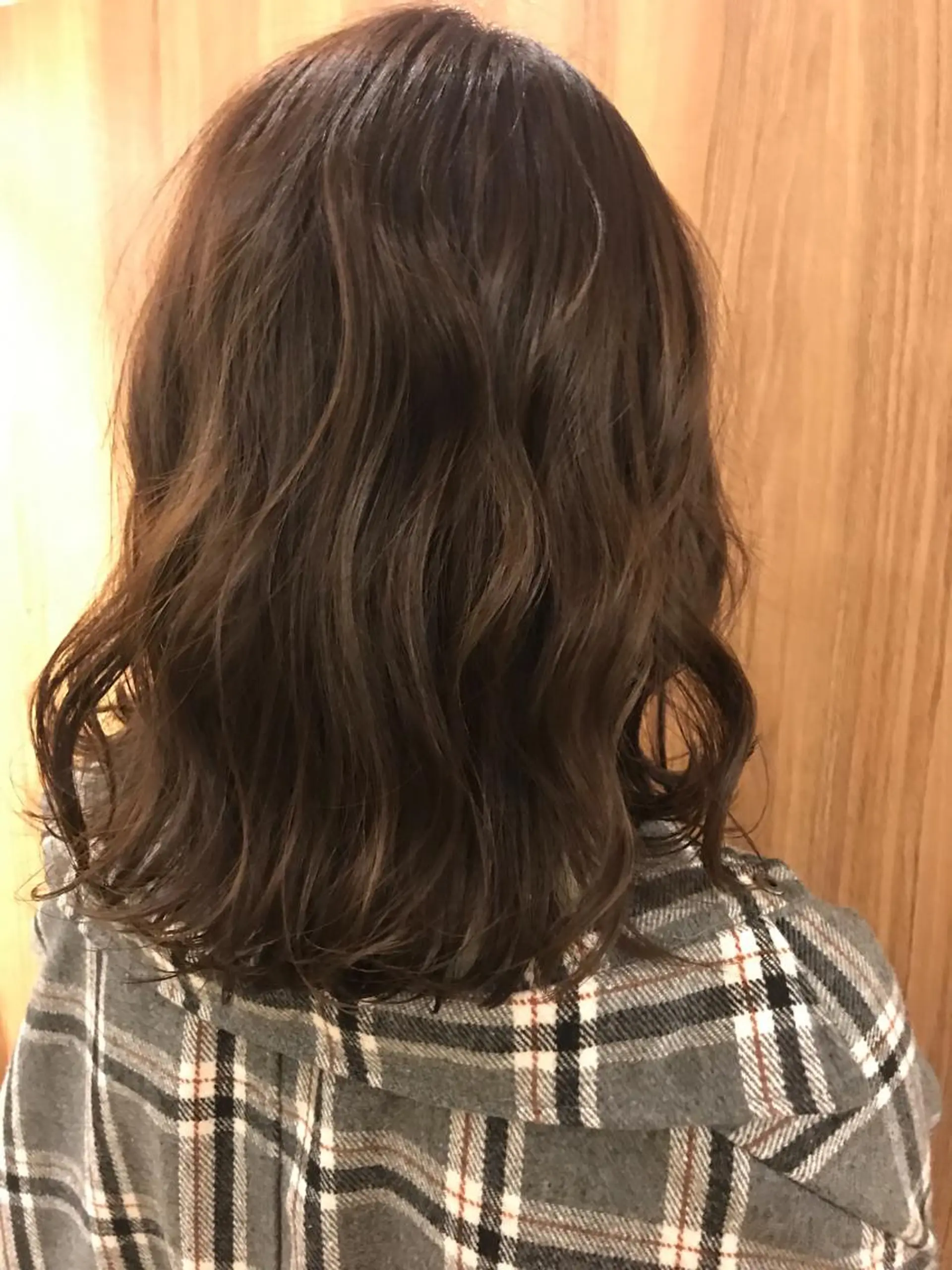 ミディアム 本田 初音のヘアスタイル