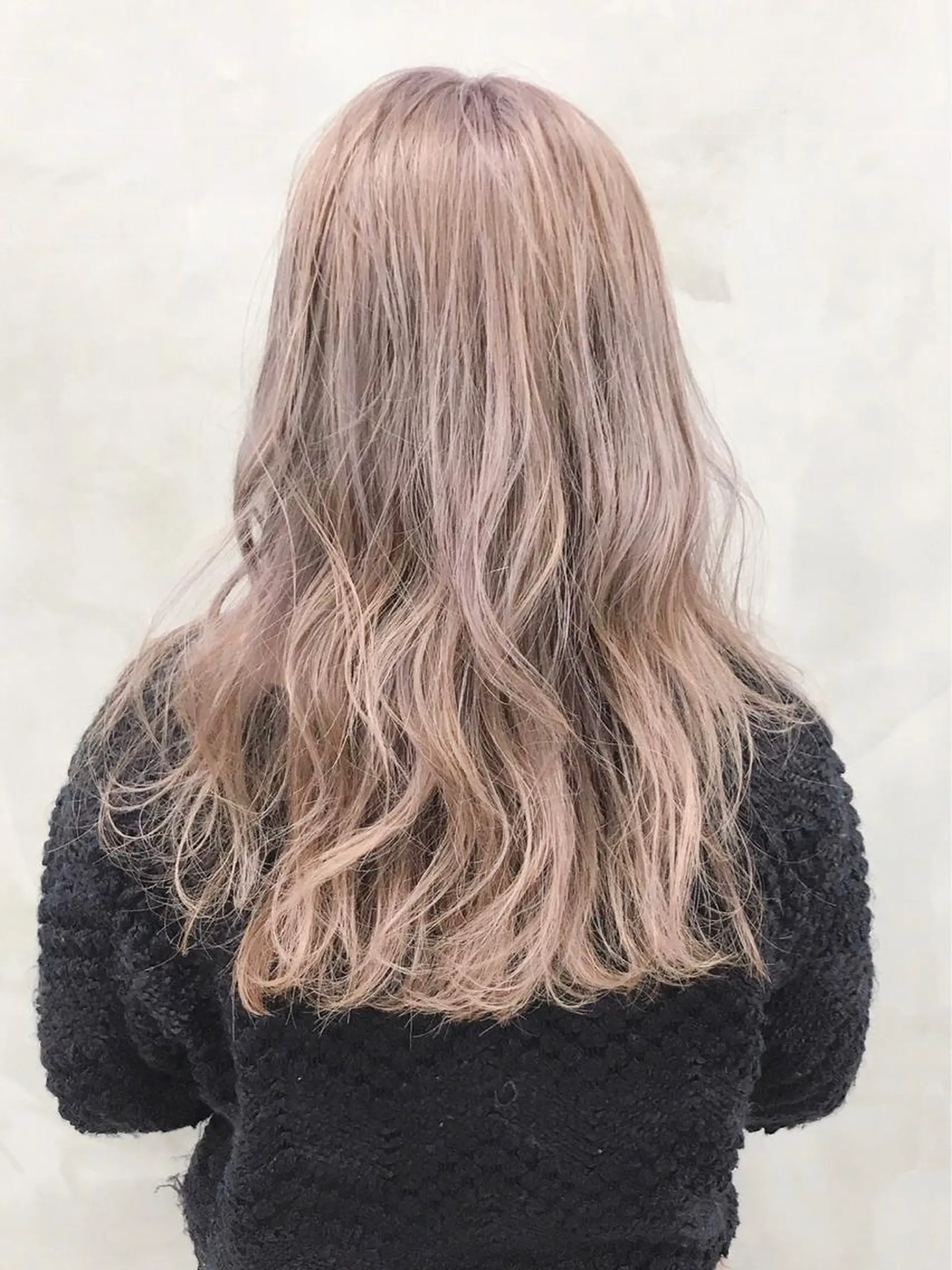 セミロング カラー ブームボックス所属・🐝ハイトーンカラー hachi🐝のヘアスタイル