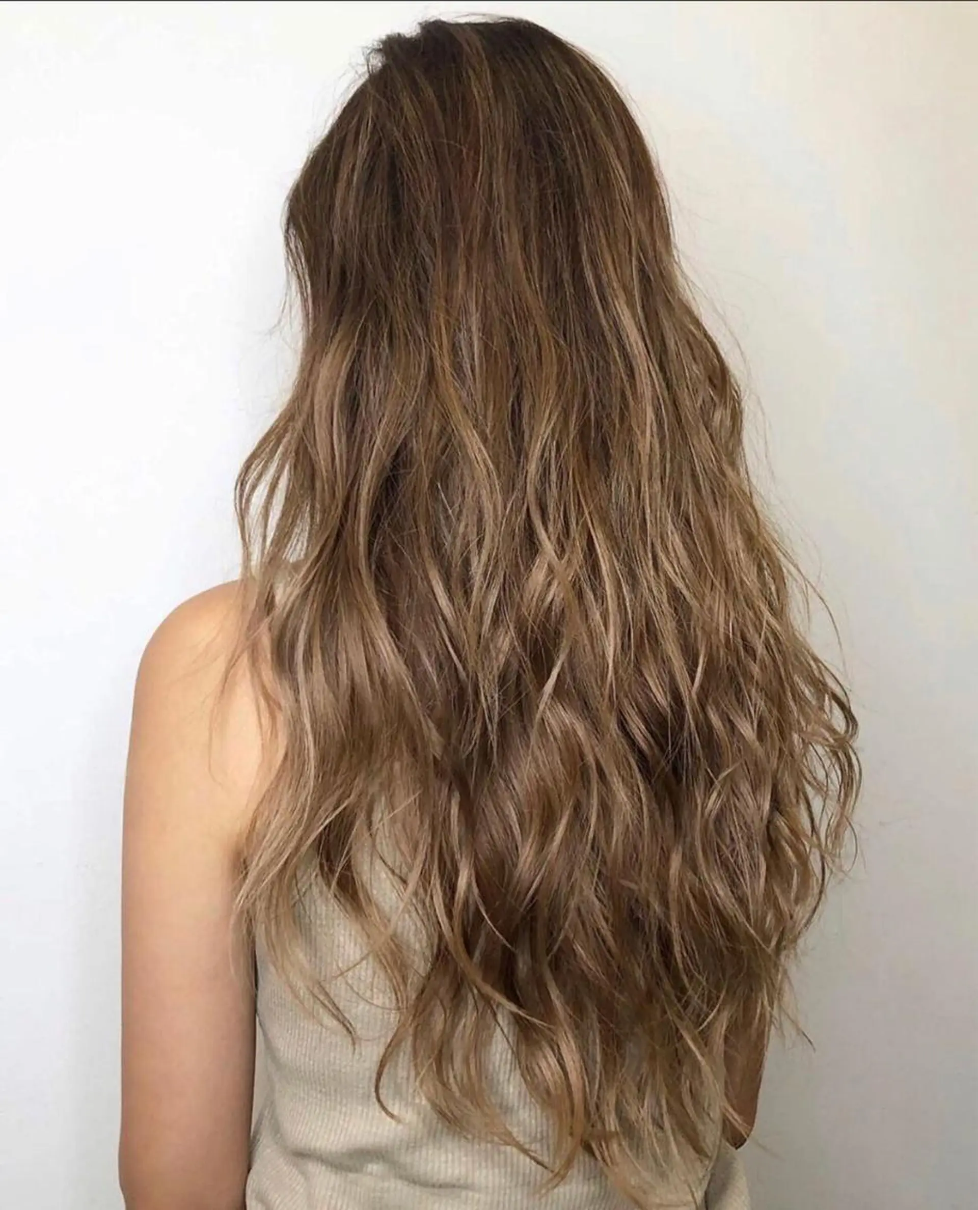 ロング アッシュ ハイライト レイヤーカット salowin 原宿 aroa所属・韓国／ハッシュカット ／透明感カラー／金野のヘアスタイル