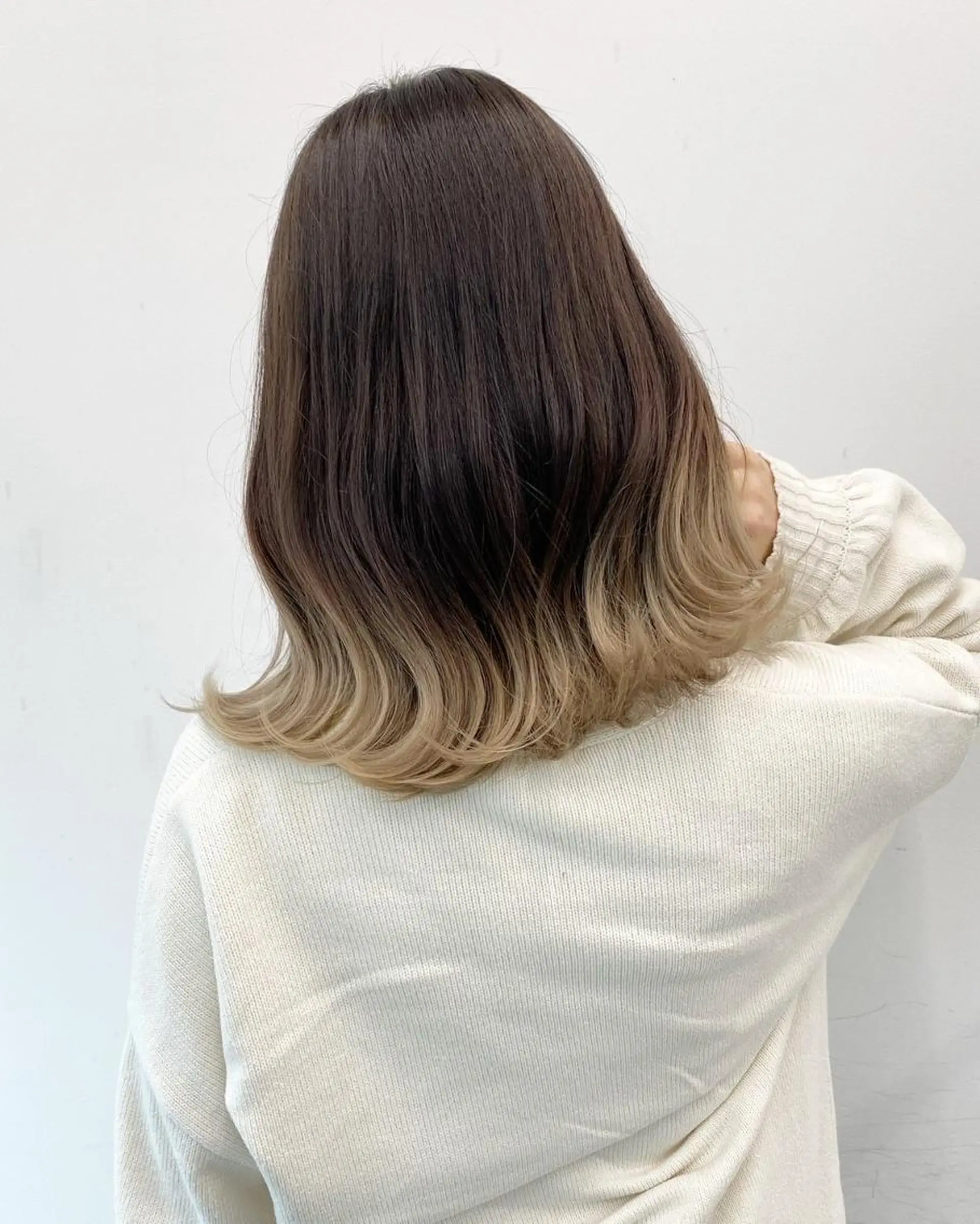 セミロング カラー 【公式】amble luxe池袋東口🩷のヘアスタイル