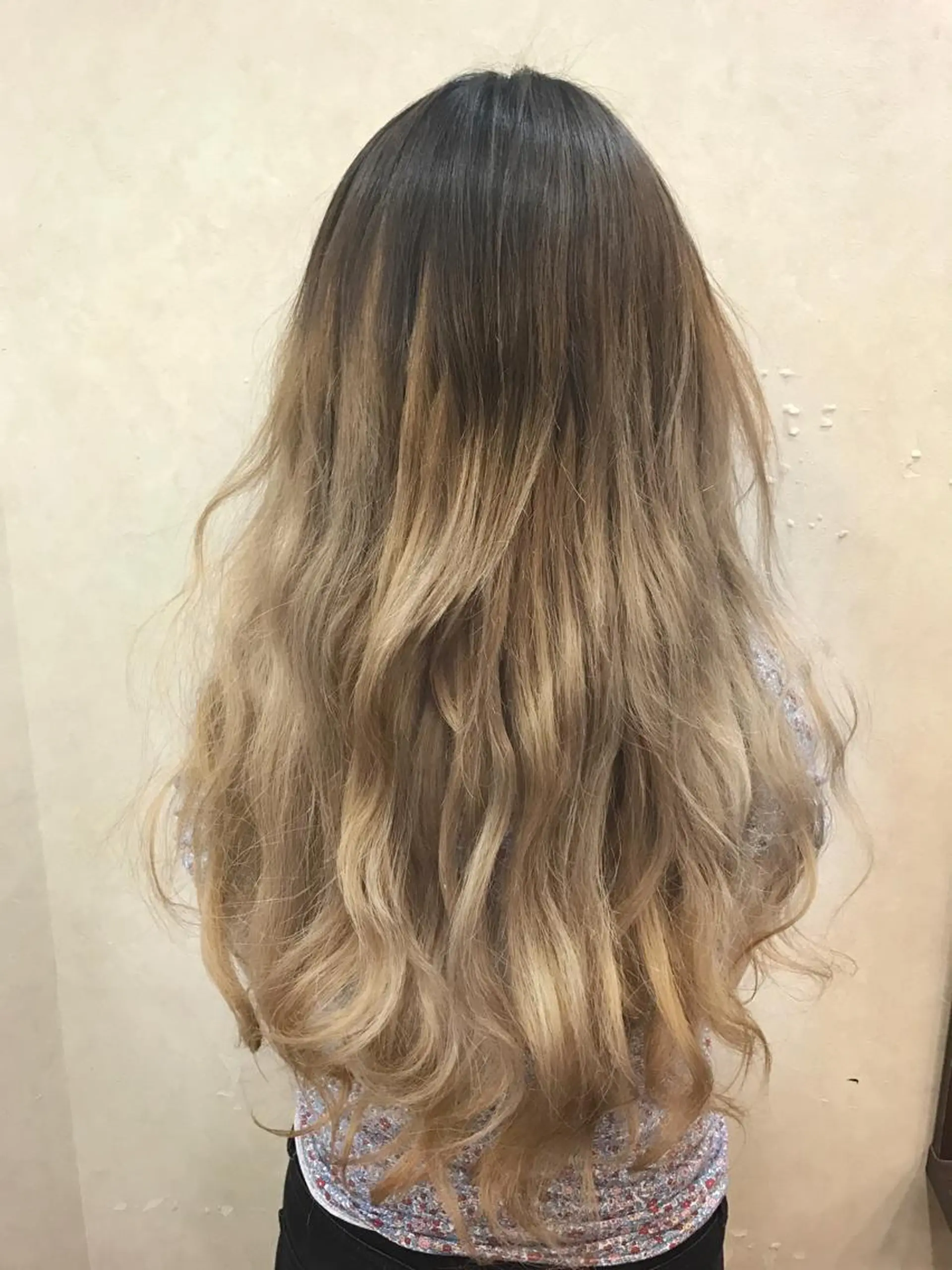 ロング カラー ベージュカラー グラデーションカラー ホワイトベージュ エクステ ていねい技術No.1 🌈諏訪 健太のヘアスタイル