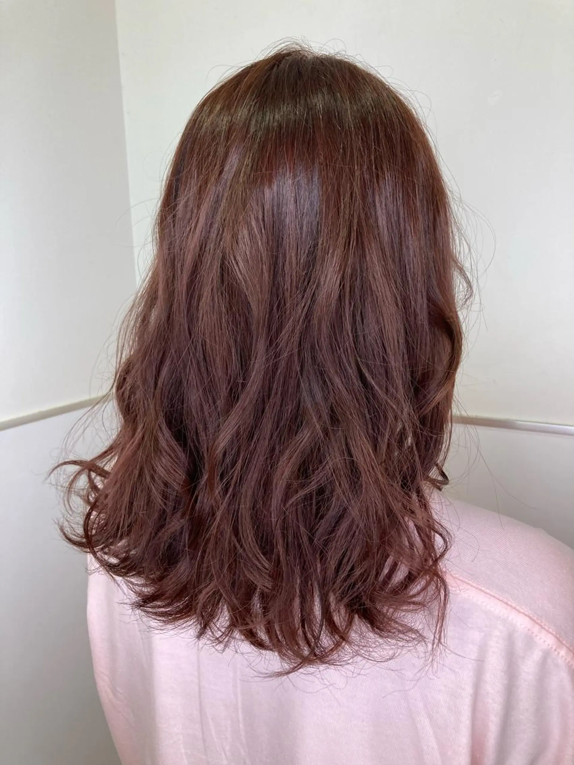 ロング カラー ブリーチ ブリーチなしカラー ピンクカラー Yamamoto 半個室美容室zinaのヘアスタイル