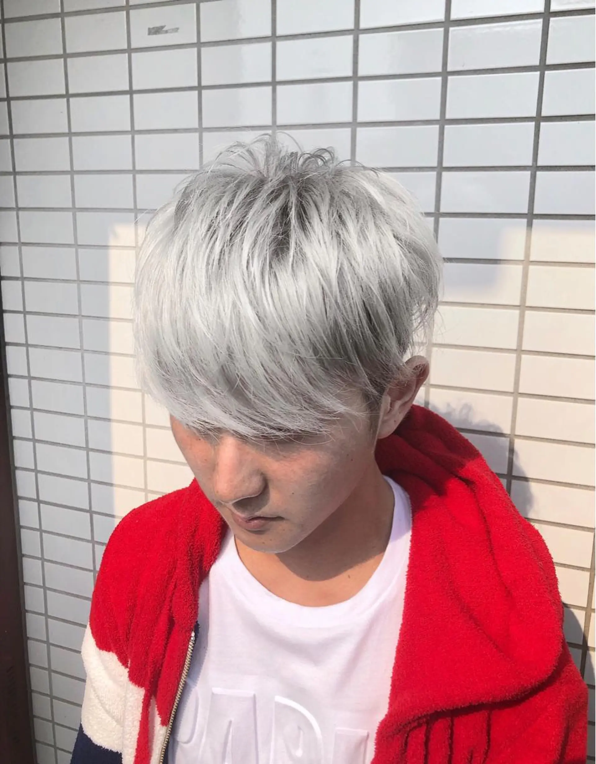 ショート カラー メンズ ⭐️横浜ブリーチ特化 美容師　堤涼⭐️のヘアスタイル