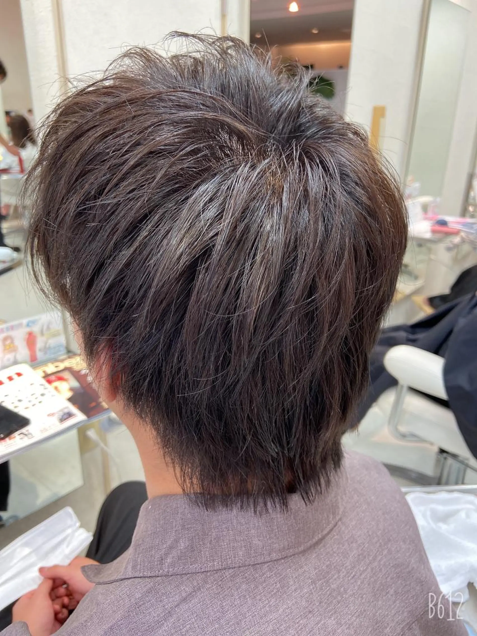 カラー メンズ メンズハイライト アッシュ ハイライトカラー 菊地 美憂のヘアスタイル