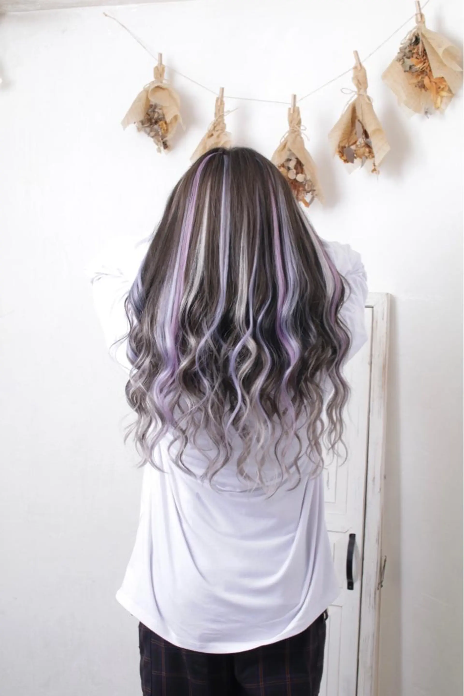 ロング カラー パーマ ヘアアレンジ メンズ エクステ エクステ 推し活専用 【派手髪】飯野ゆかりのヘアスタイル