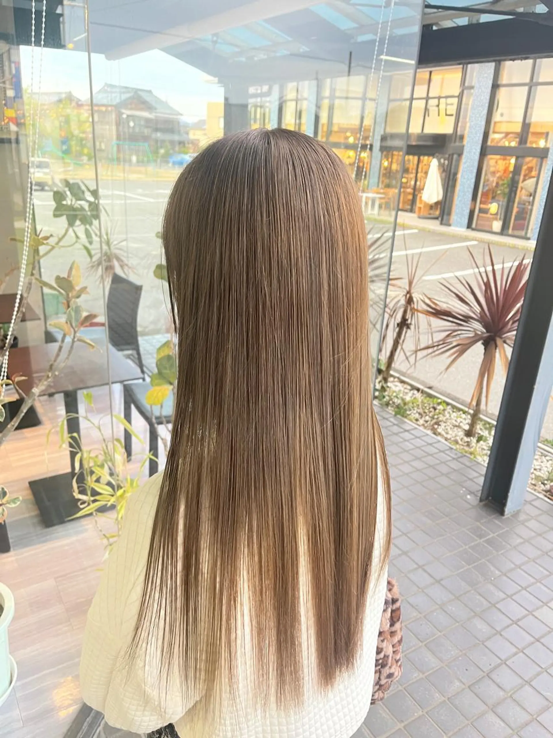 ロング alu所属・alu yuinaのヘアスタイル