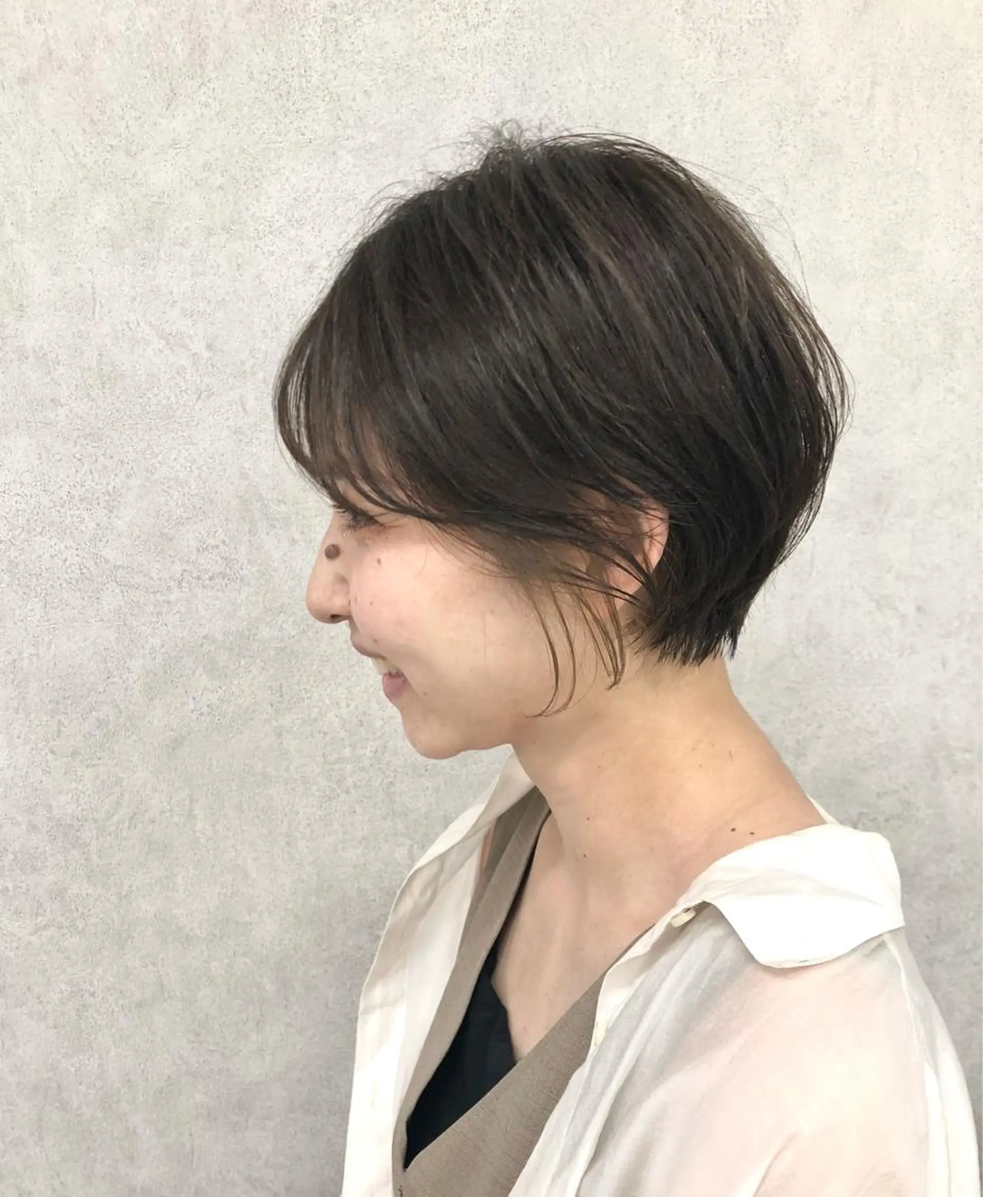 ショート カラー ショートボブ ショコラグレージュ グレージュ ハイライトカラー インナーカラー カット ショート、韓国メンズ ヘアのかつらぎのヘアスタイル