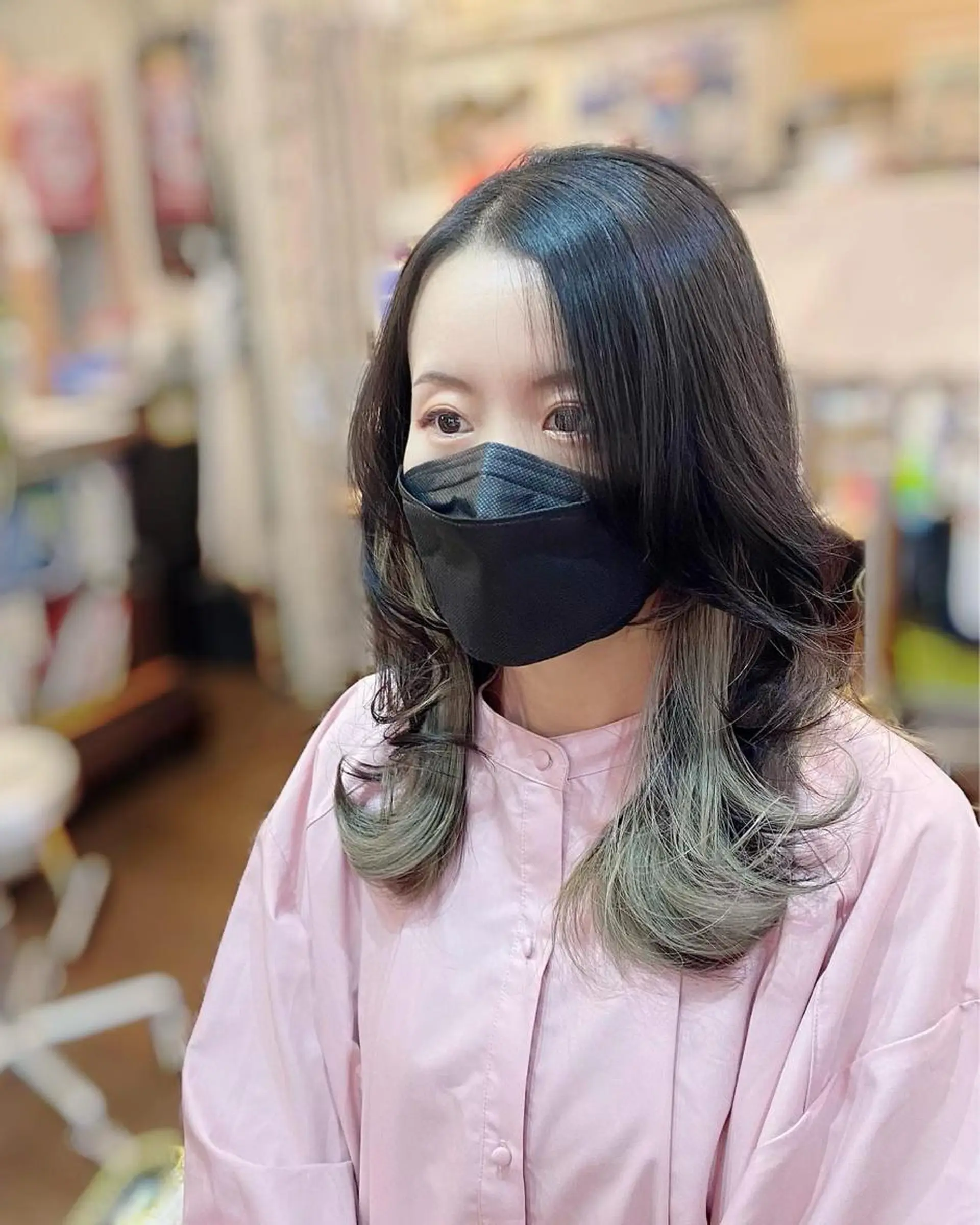 セミロング ブルーヘブン TAKESHIのヘアスタイル