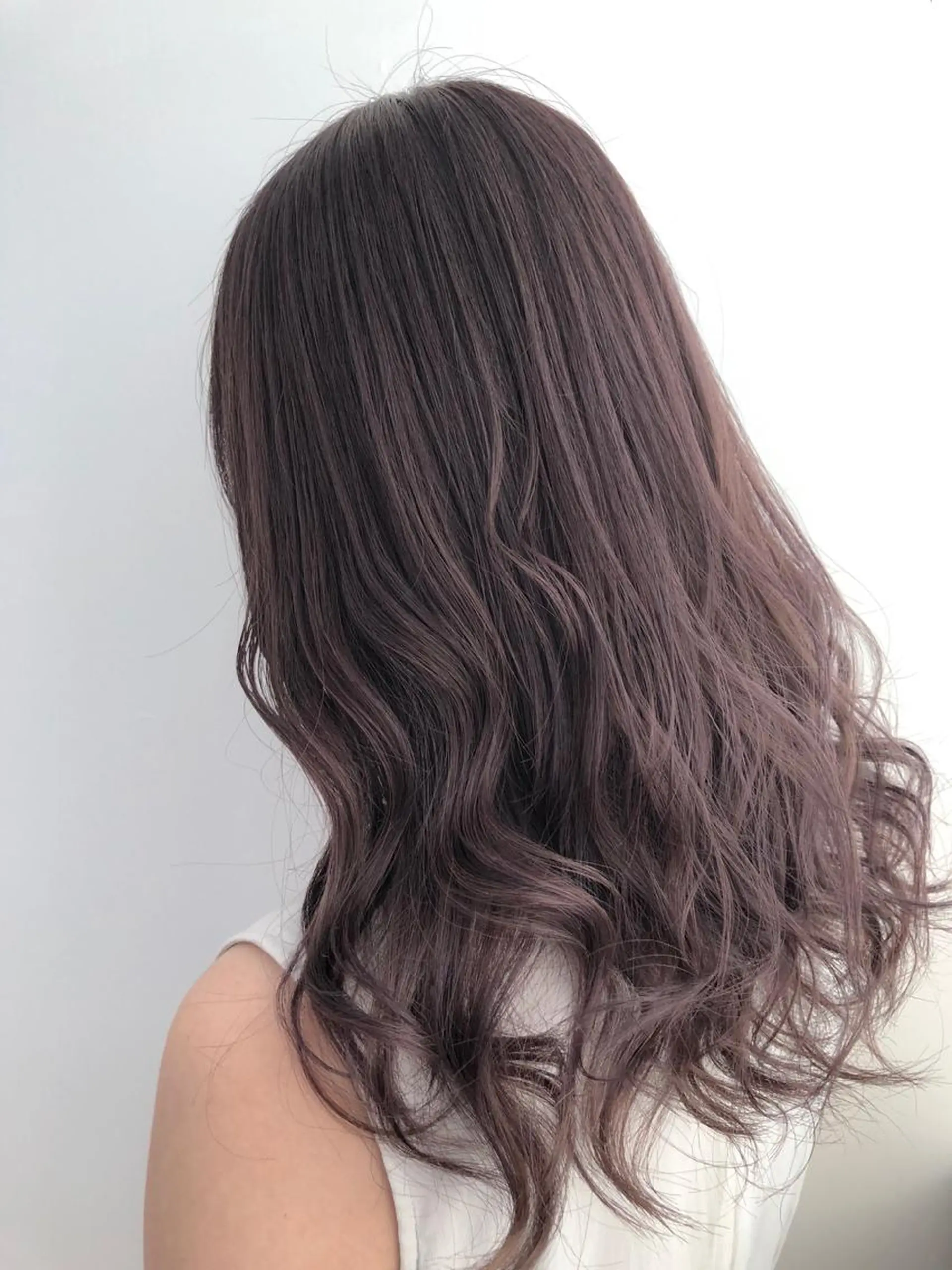 セミロング カラー ブリーチ ケアブリーチ ラベンダーカラー ピンクカラー ピンクラベンダー SALOWIN神戸三宮East店所属・【半個室、艶髪】西村 有司のヘアスタイル