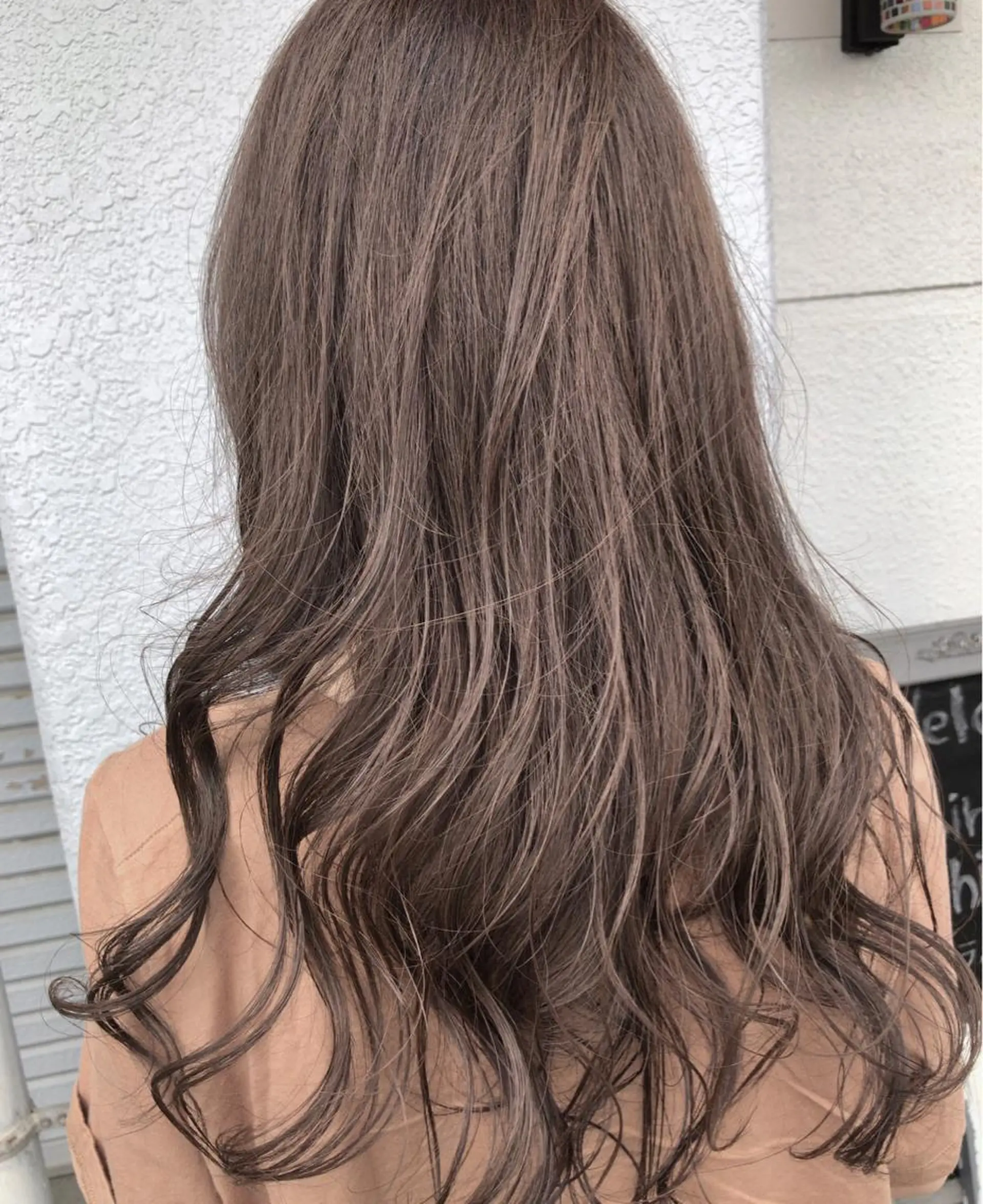 セミロング カラー レイヤーカット匠 イソザキノリユキのヘアスタイル