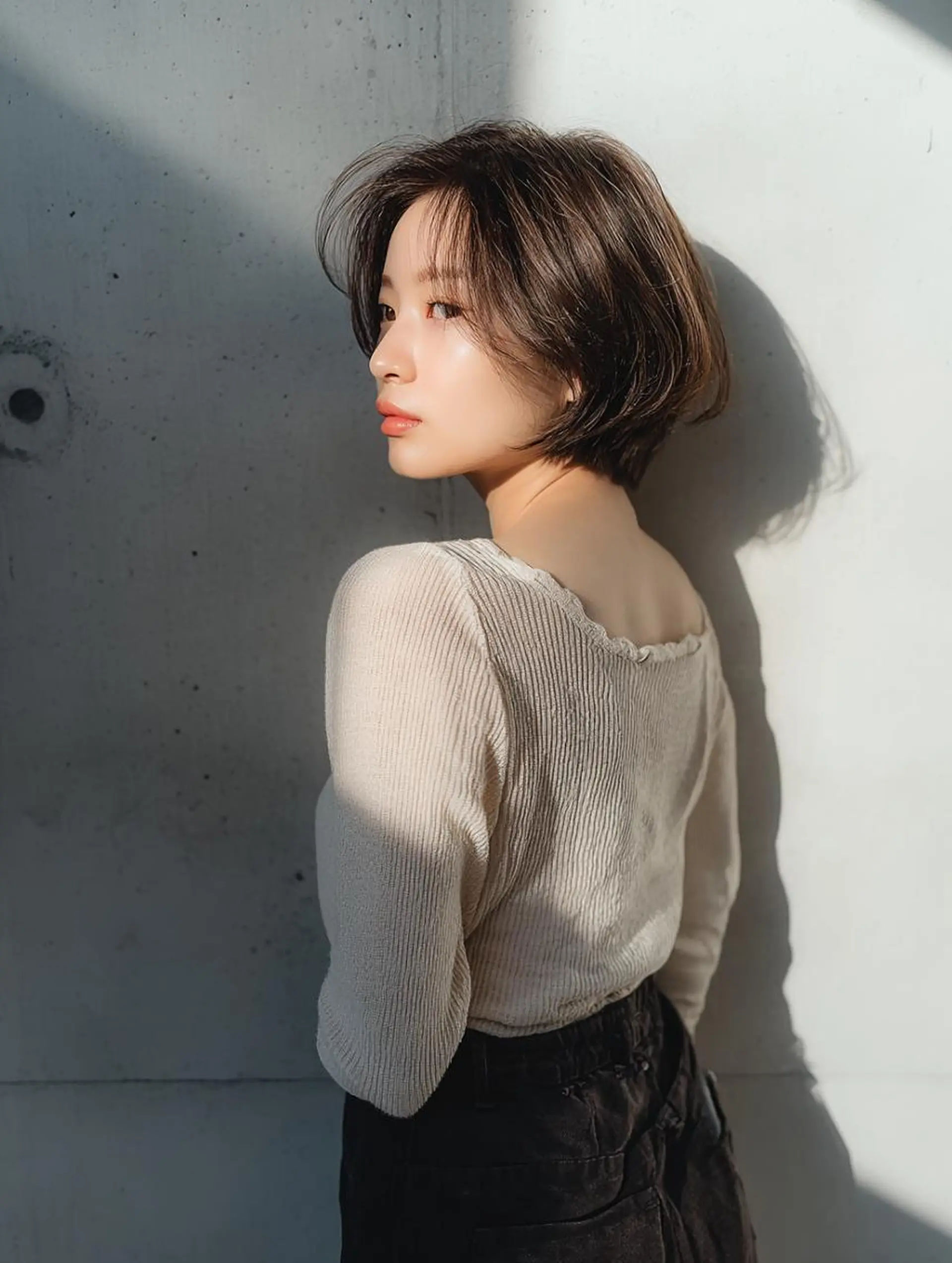 ショート カラー くびれヘア レイヤーカット ショートヘア 小顔カット ブリーチお任せ🫧 tokute高円寺のヘアスタイル