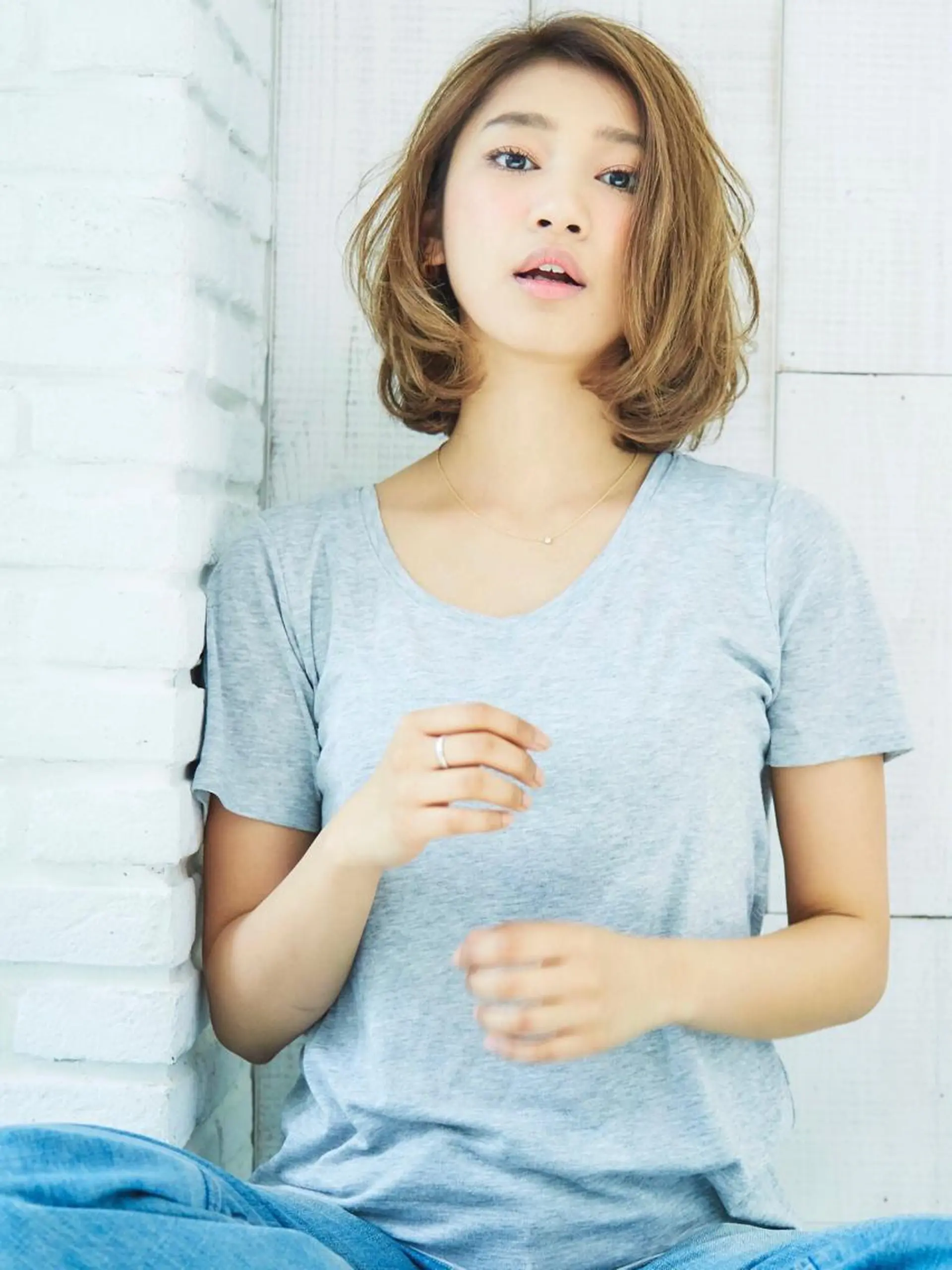 ミディアム カラー THE DAY所属・AKI HASHIMOTOのヘアスタイル