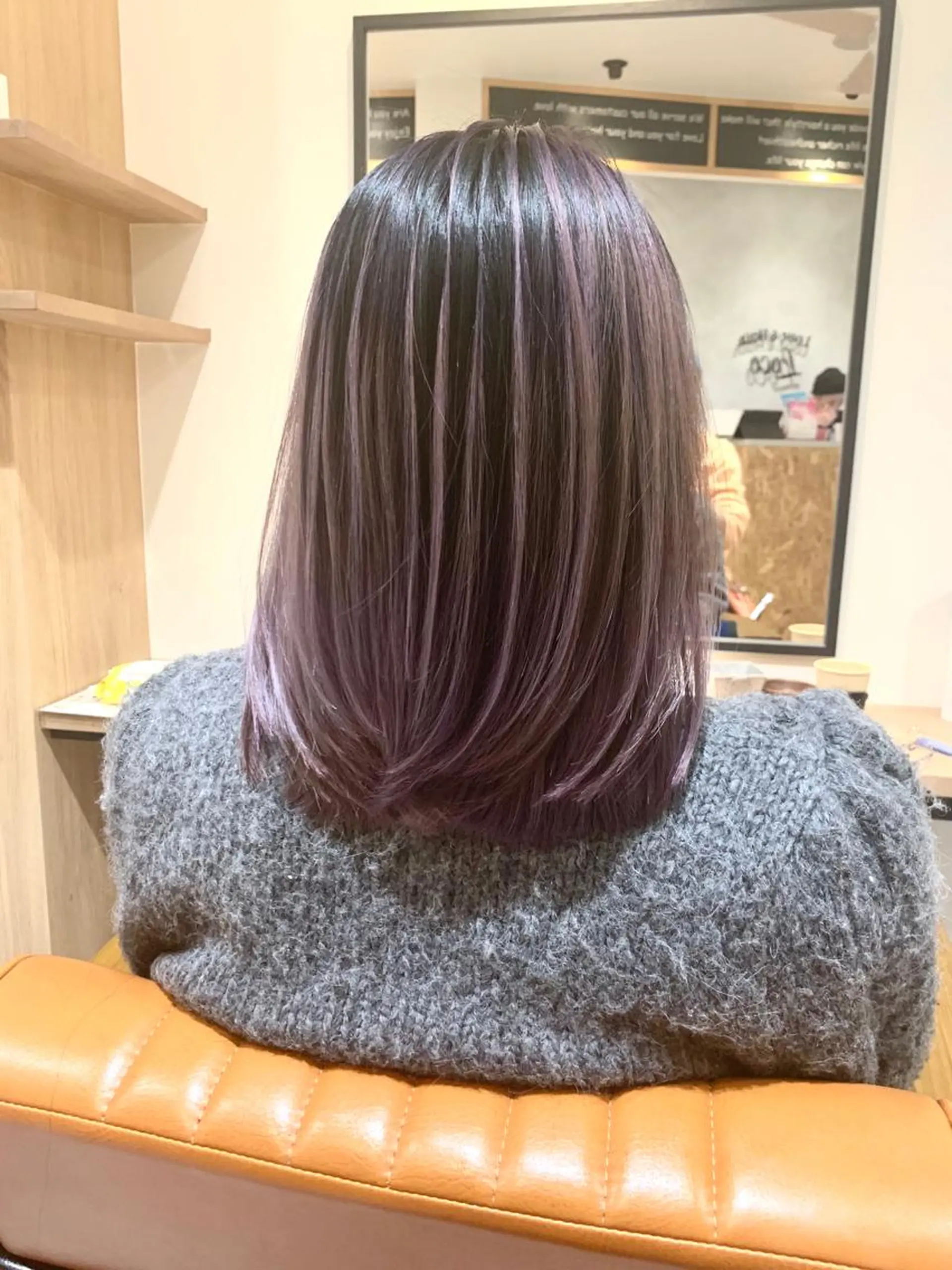 セミロング カラー アッシュ バレイヤージュ ラベンダーカラー ラベンダーアッシュ レイヤーカット オーナースタイリスト 宗正淳志のヘアスタイル