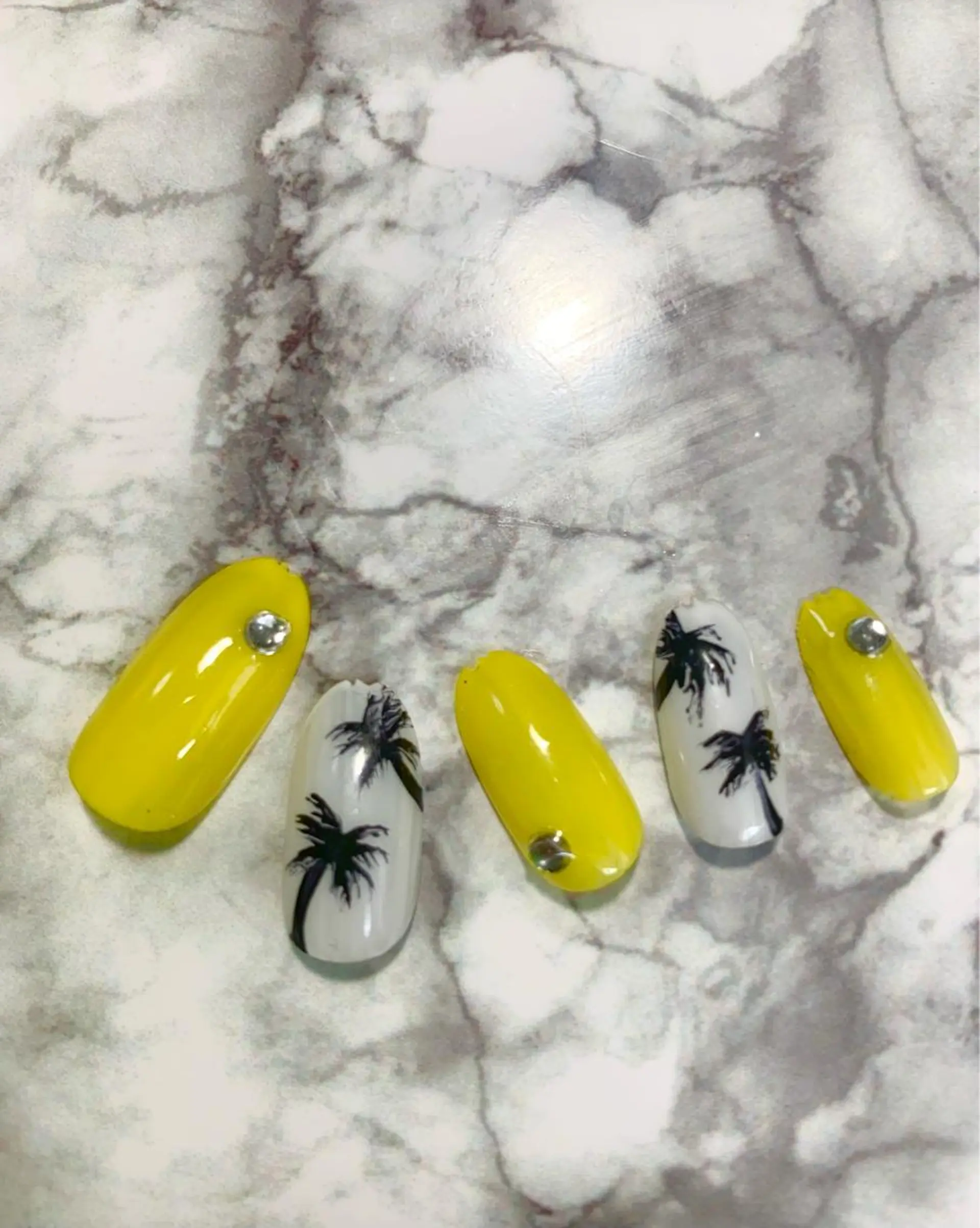 ネイル マルサンカクシカク所属・○△□ 守口市のネイルデザイン